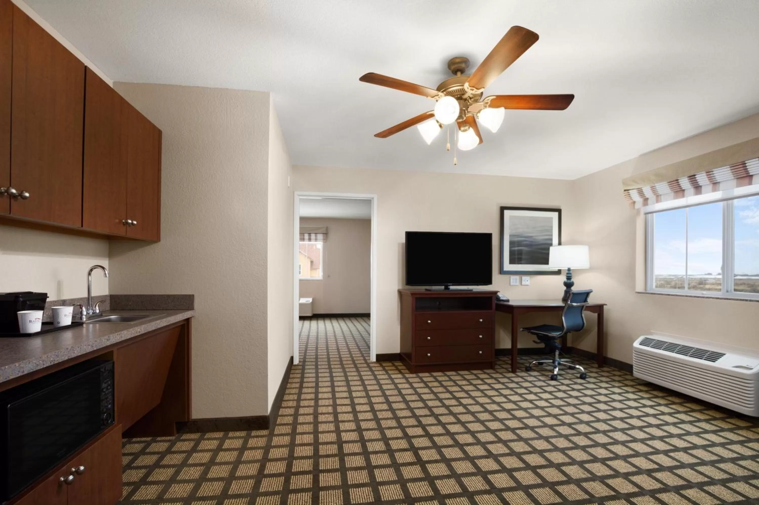 Kitchen or kitchenette in Baymont Inn & Suites by Wyndham Odessa
