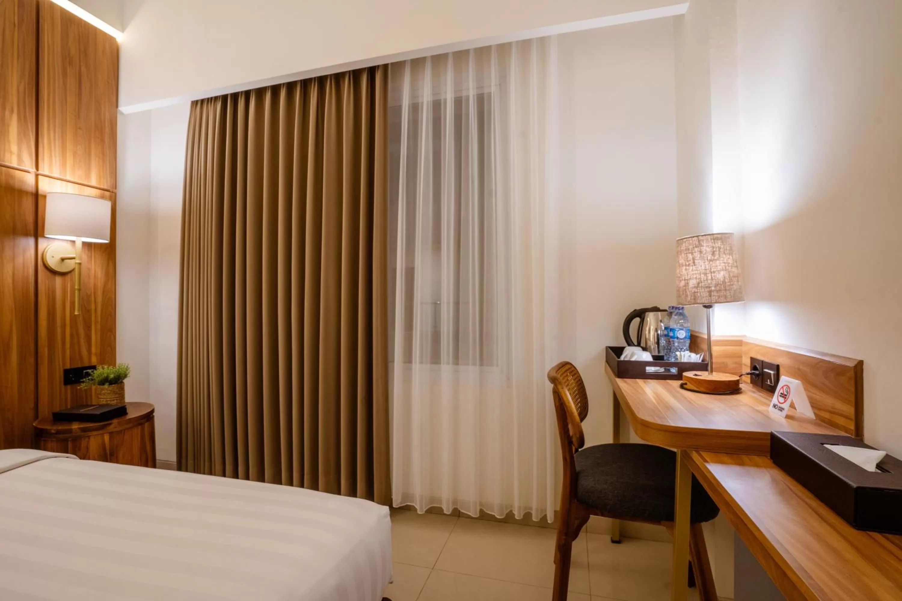 Bedroom, Bed in Crystalkuta Hotel - Bali