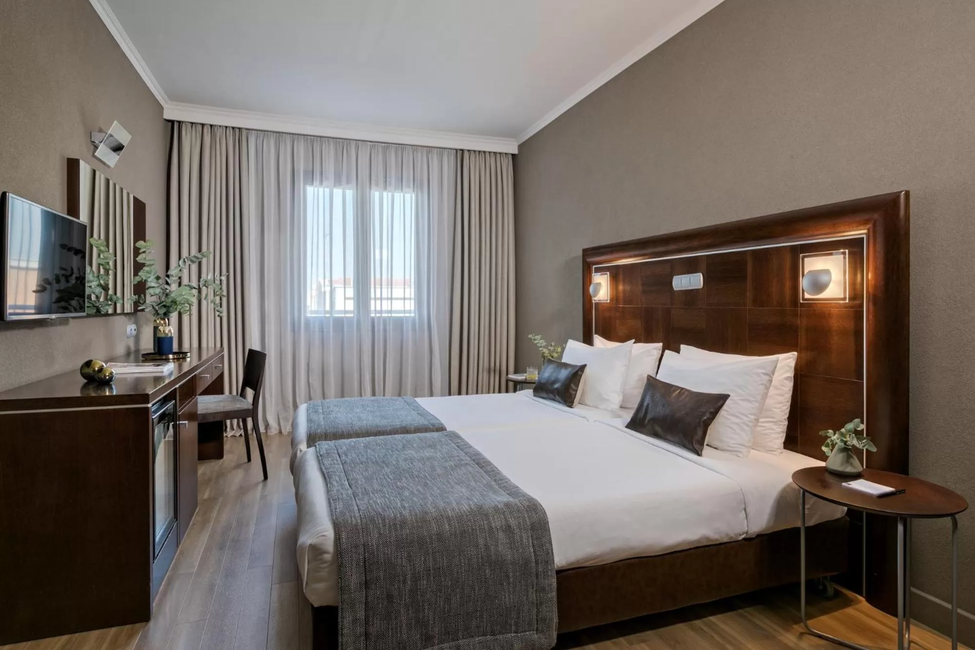 Photo of the whole room, Bed in Porto Palace Hotel Thessaloniki