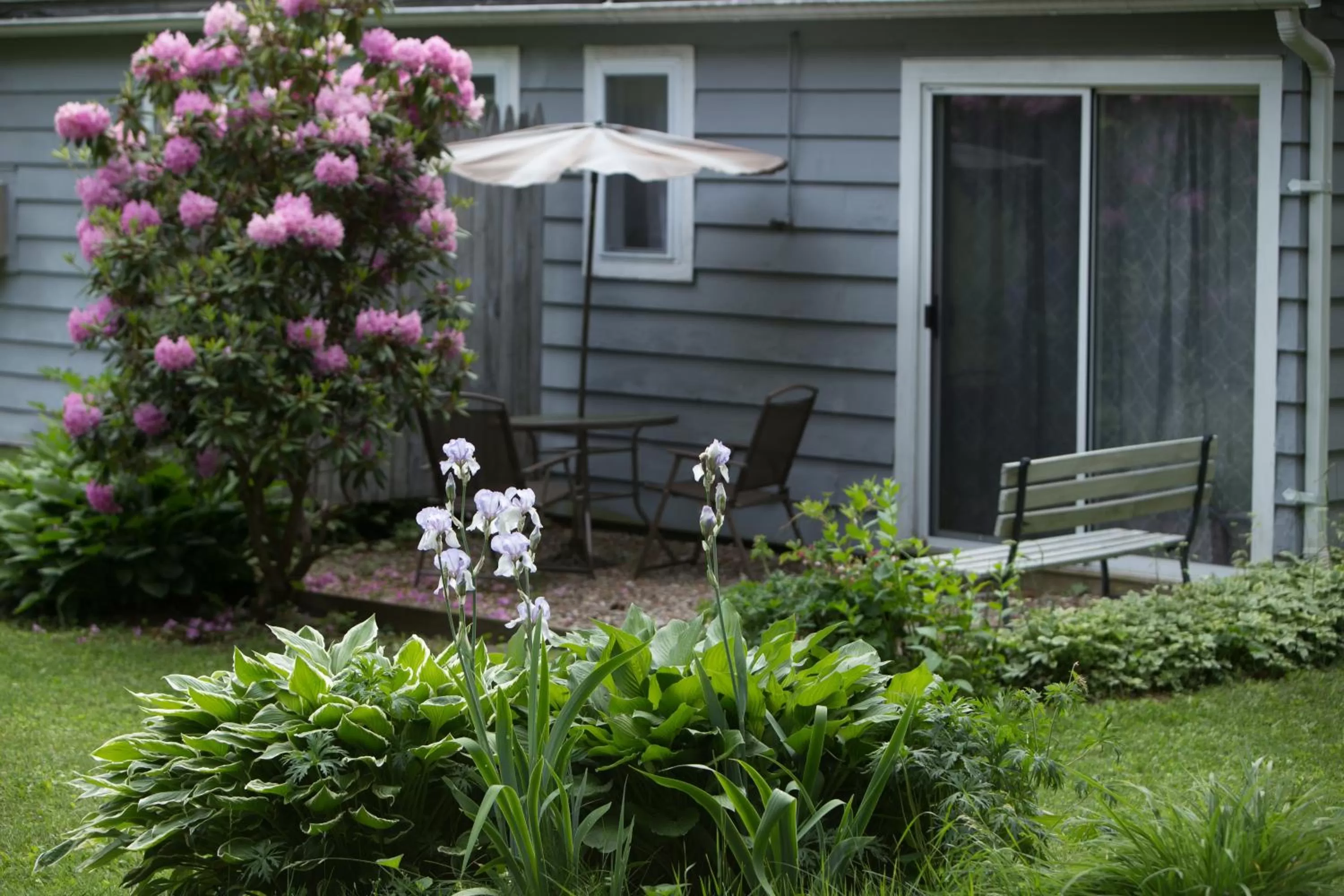 Patio in Governor's Rock Motel