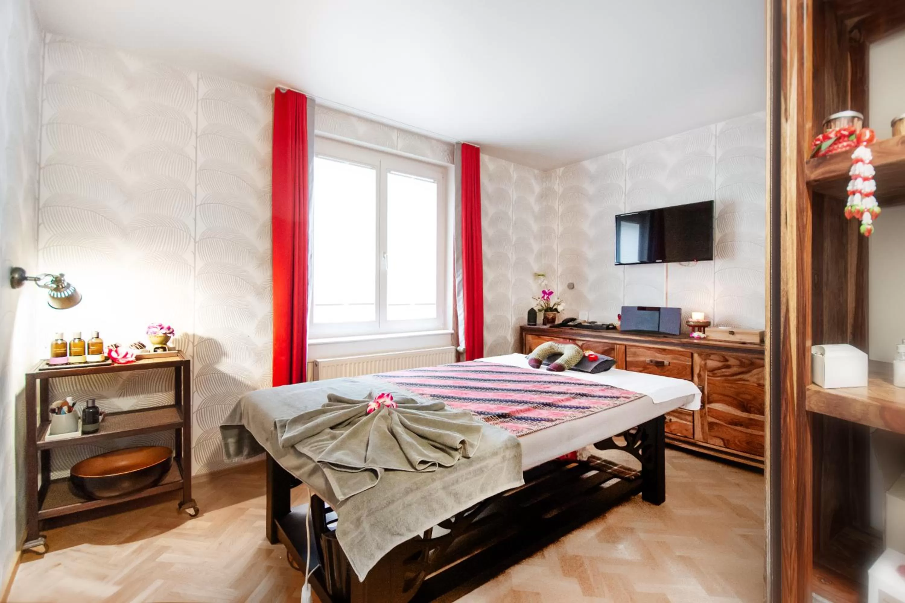 Massage, Bed in Romantik Hotel Barbarossa