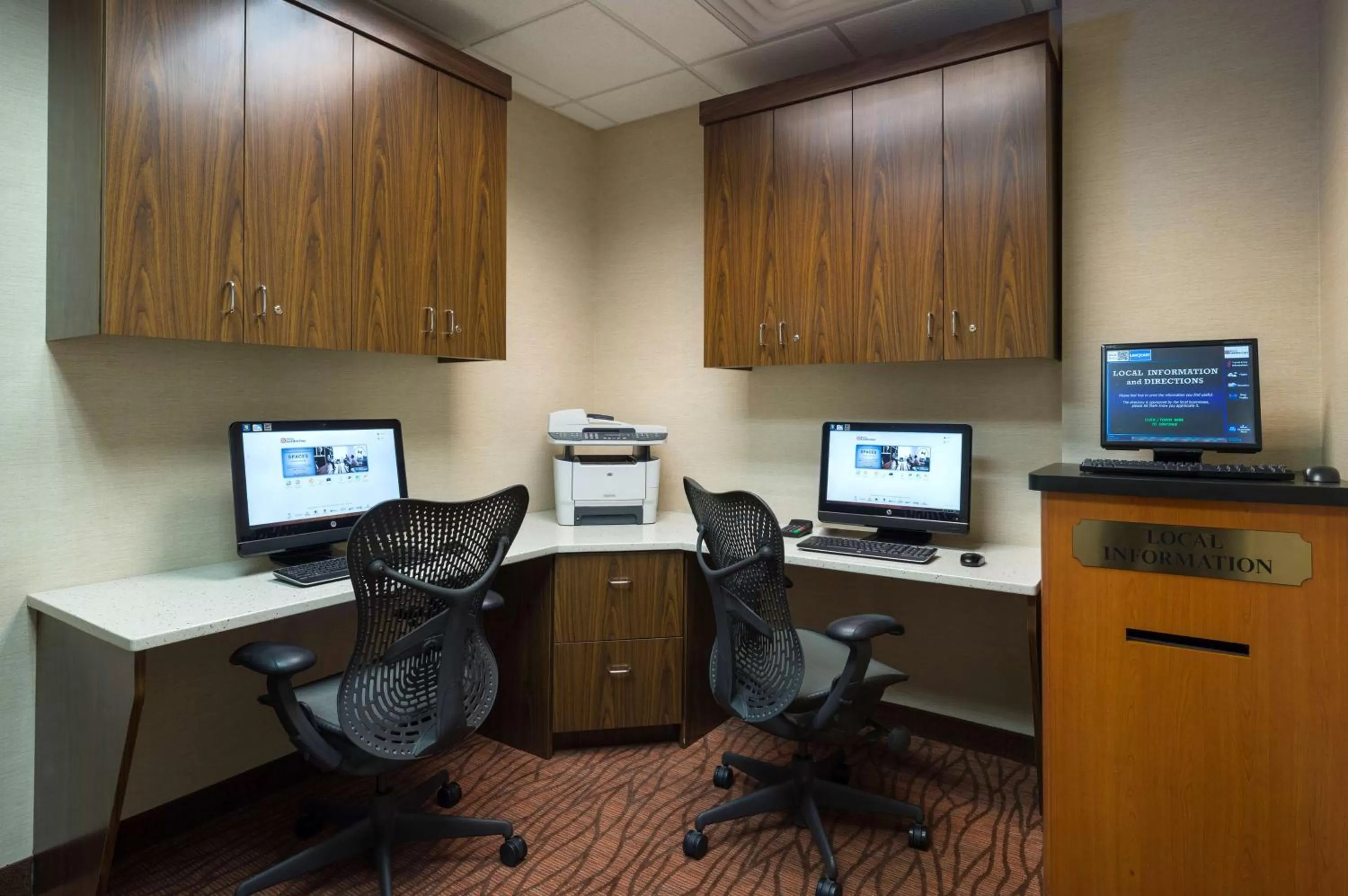 Business facilities in Hilton Garden Inn Edison/Raritan Center