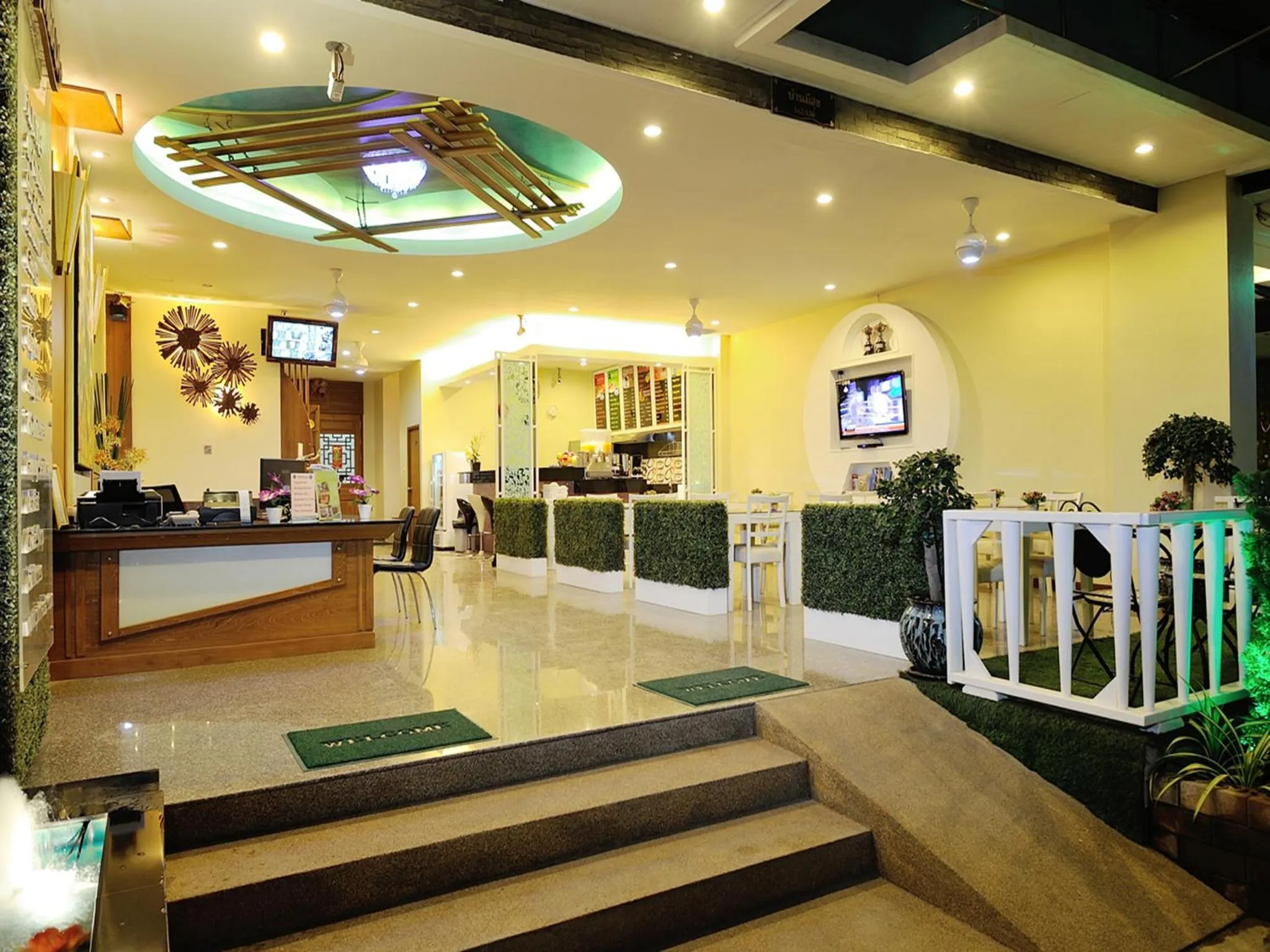 Lobby or reception in Pimrada Hotel