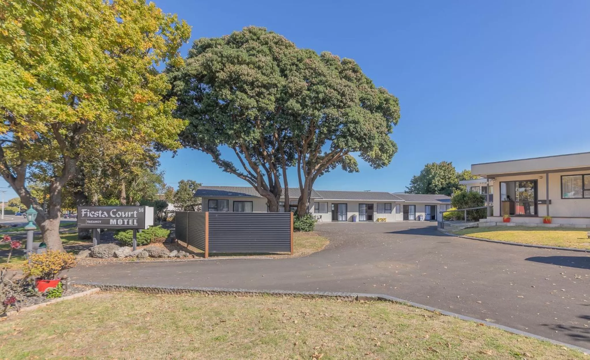 Facade/entrance in Fiesta Court Motel
