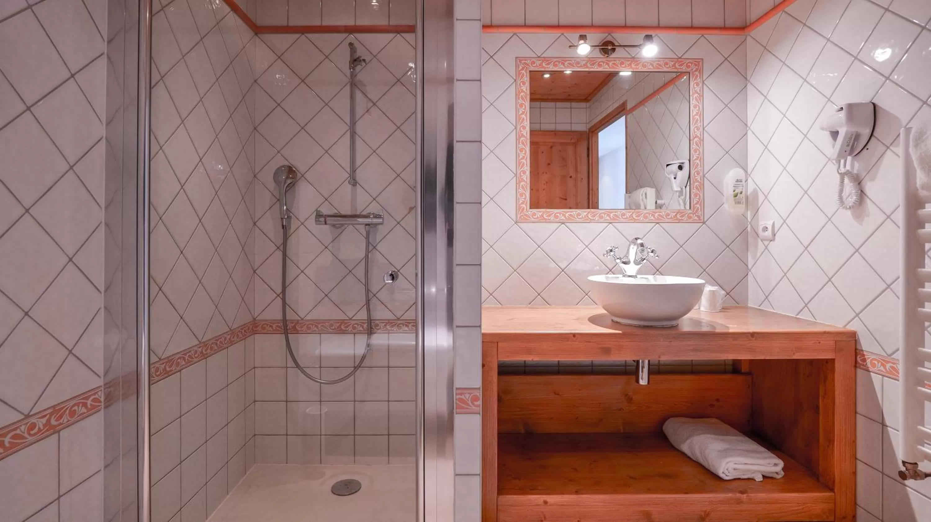 Bathroom in Hôtel des 2 Gares