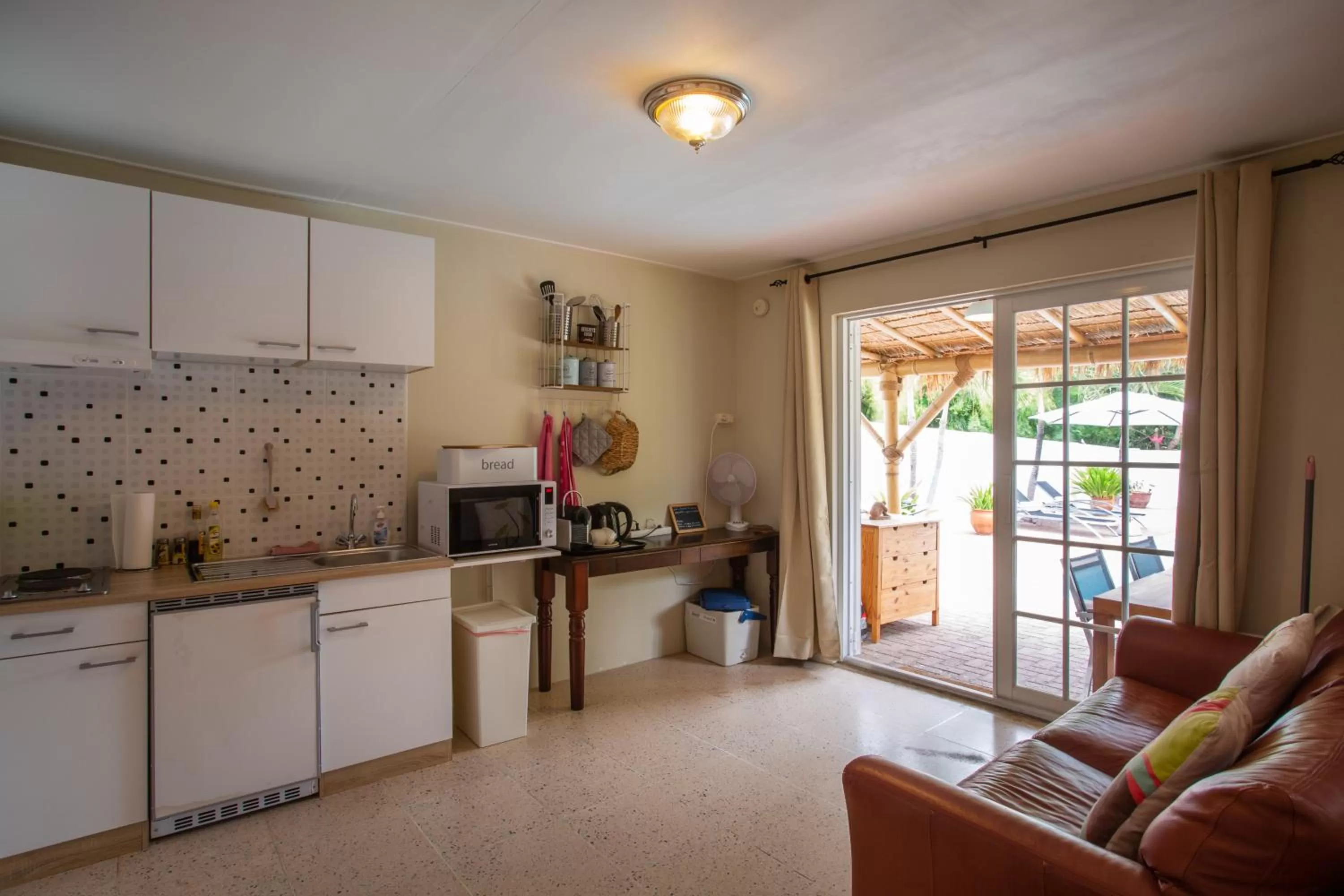 Kitchen or kitchenette in B&B Sombre di Kabana