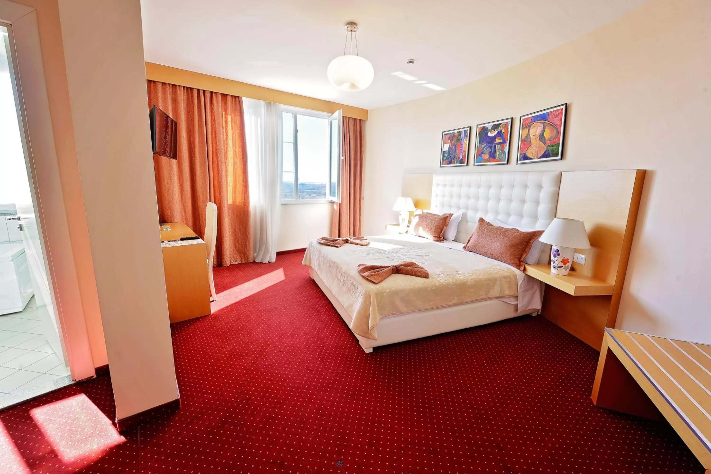 Photo of the whole room in Jolly Hotel