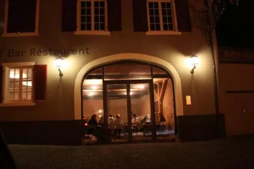 Facade/entrance in OX Hotel