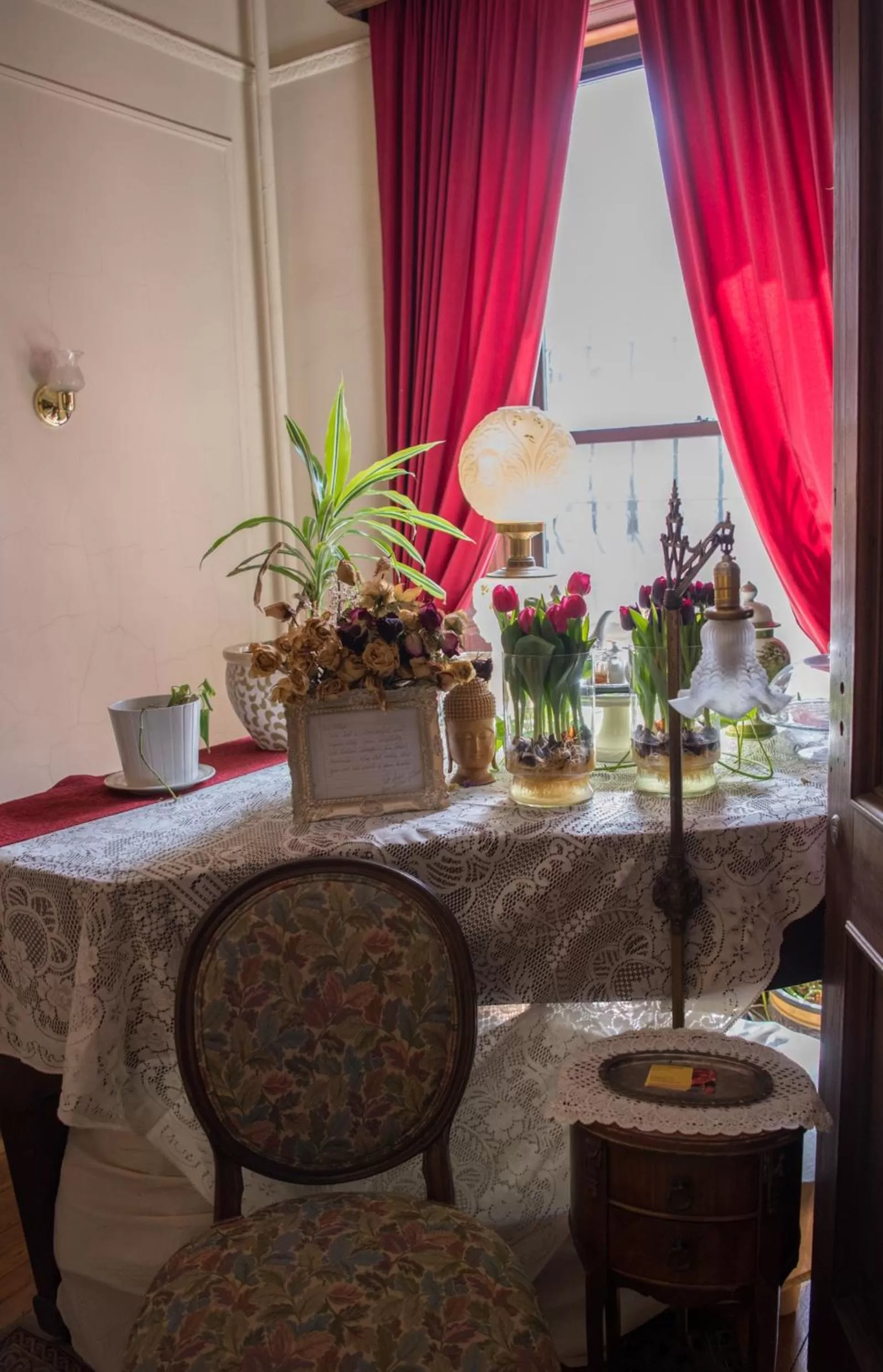 Living room in Harlem Grand