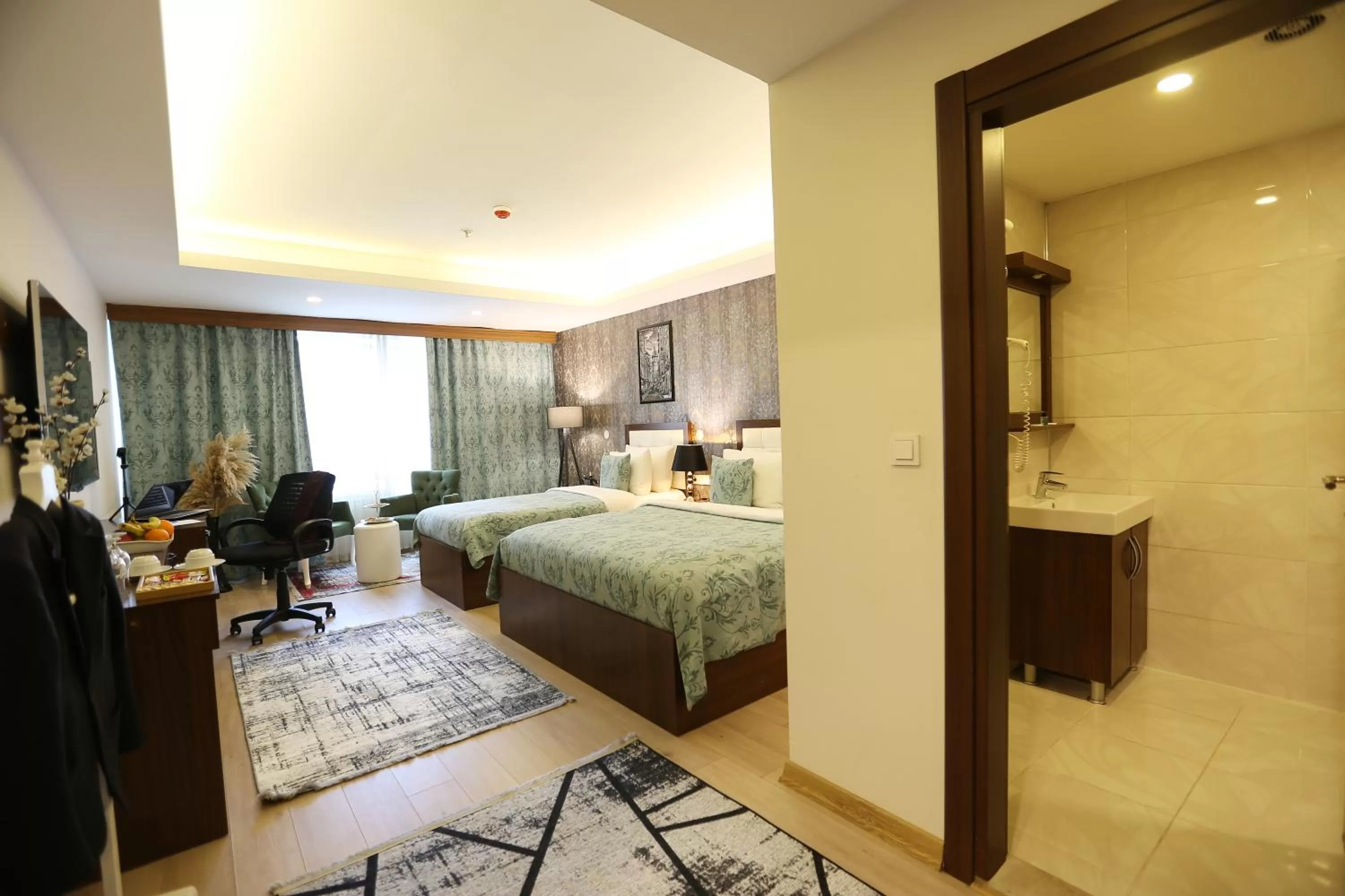 Photo of the whole room, Bed in Cebeci Grand Hotel