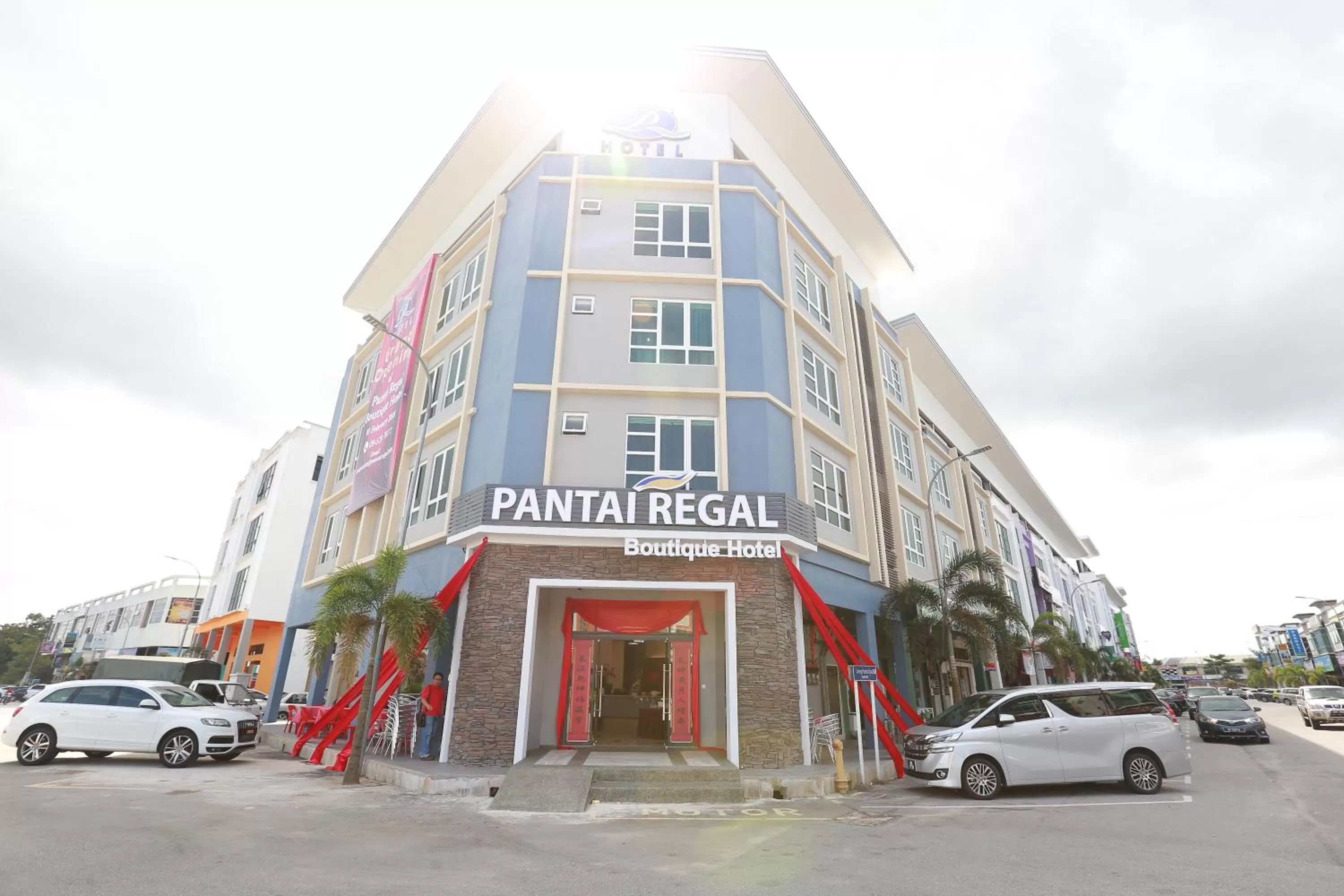 Pantai Regal Hotel