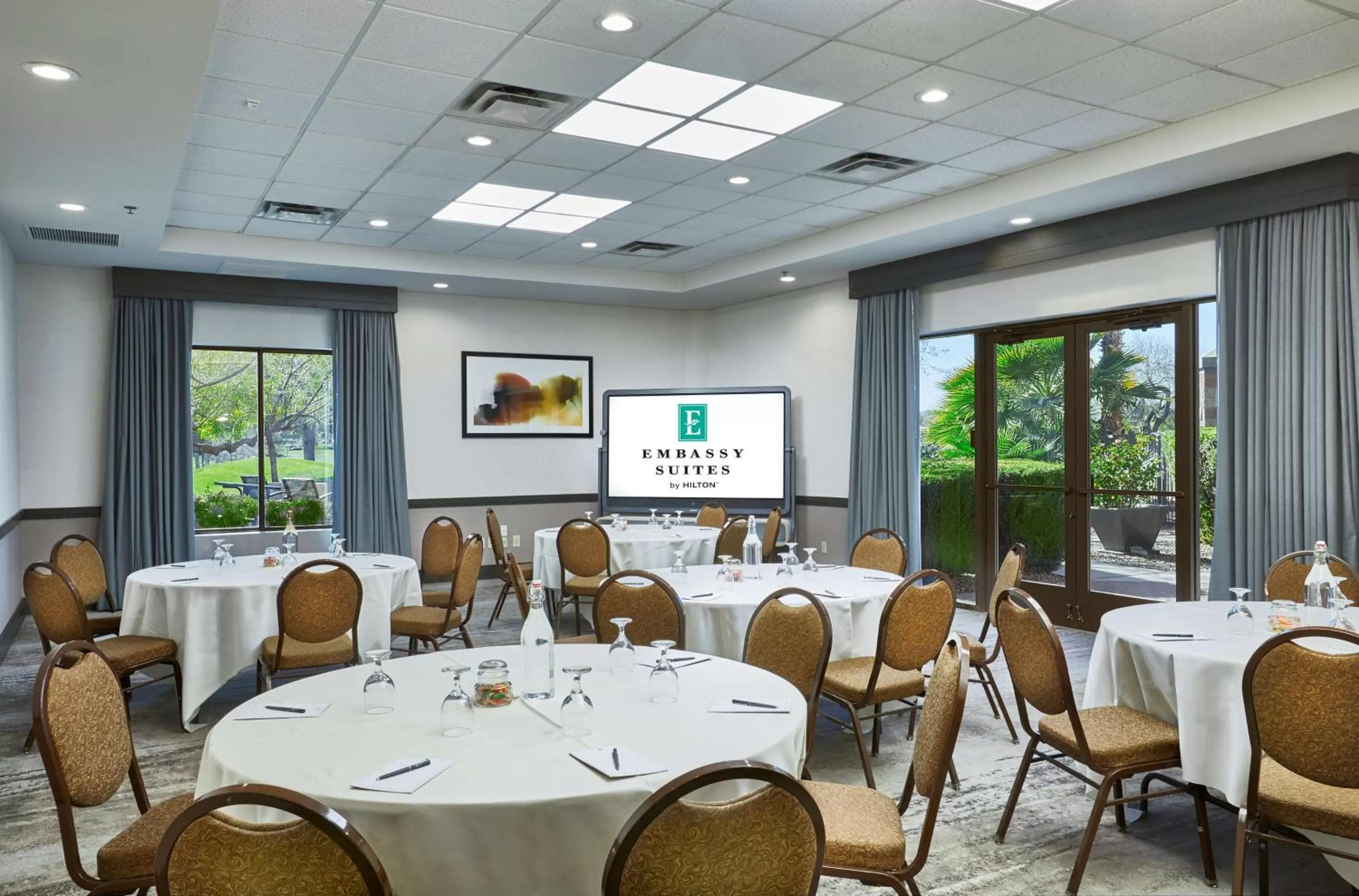 Meeting/conference room in Embassy Suites by Hilton Phoenix Scottsdale