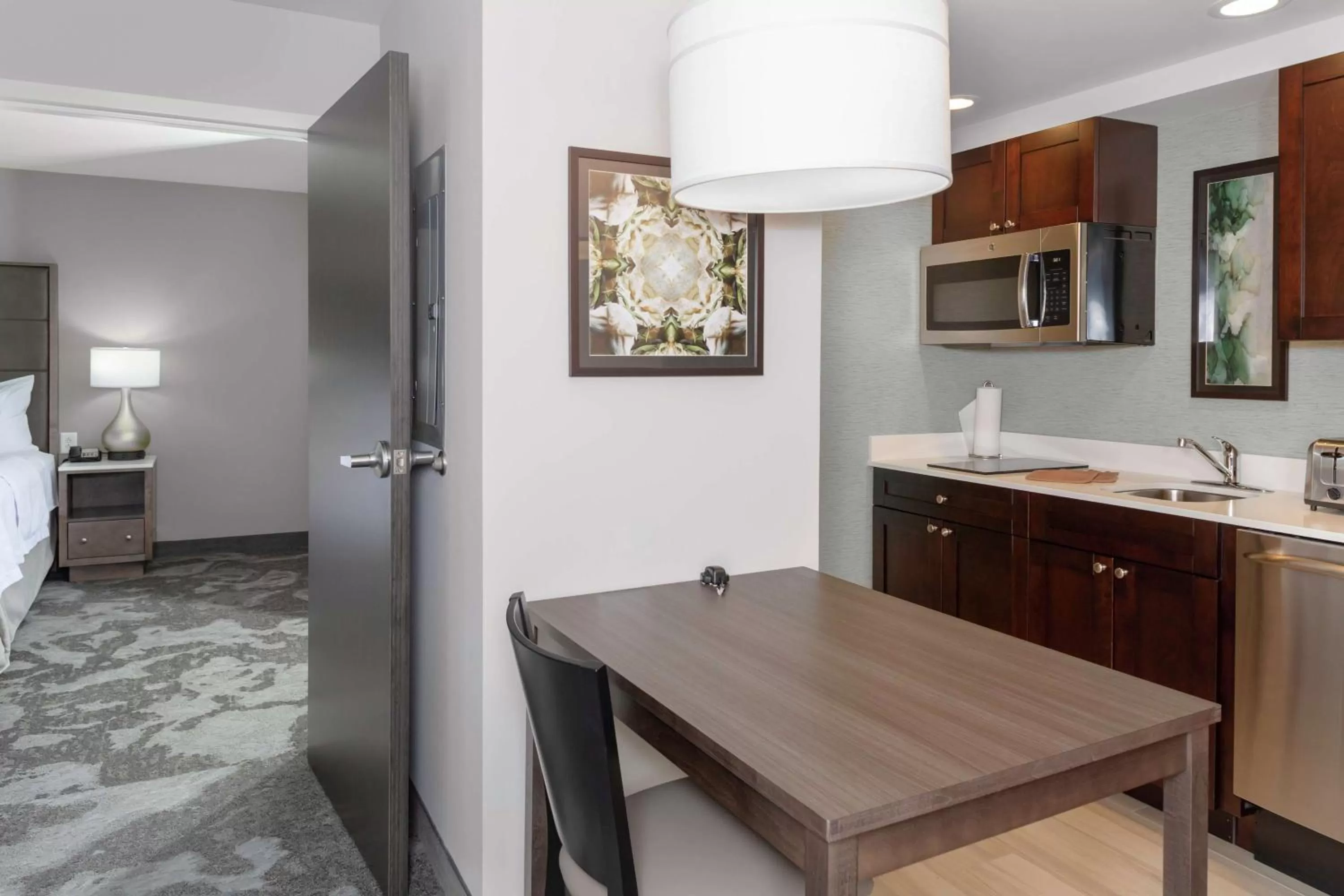 Kitchen or kitchenette in Homewood Suites By Hilton Lansing Eastwood