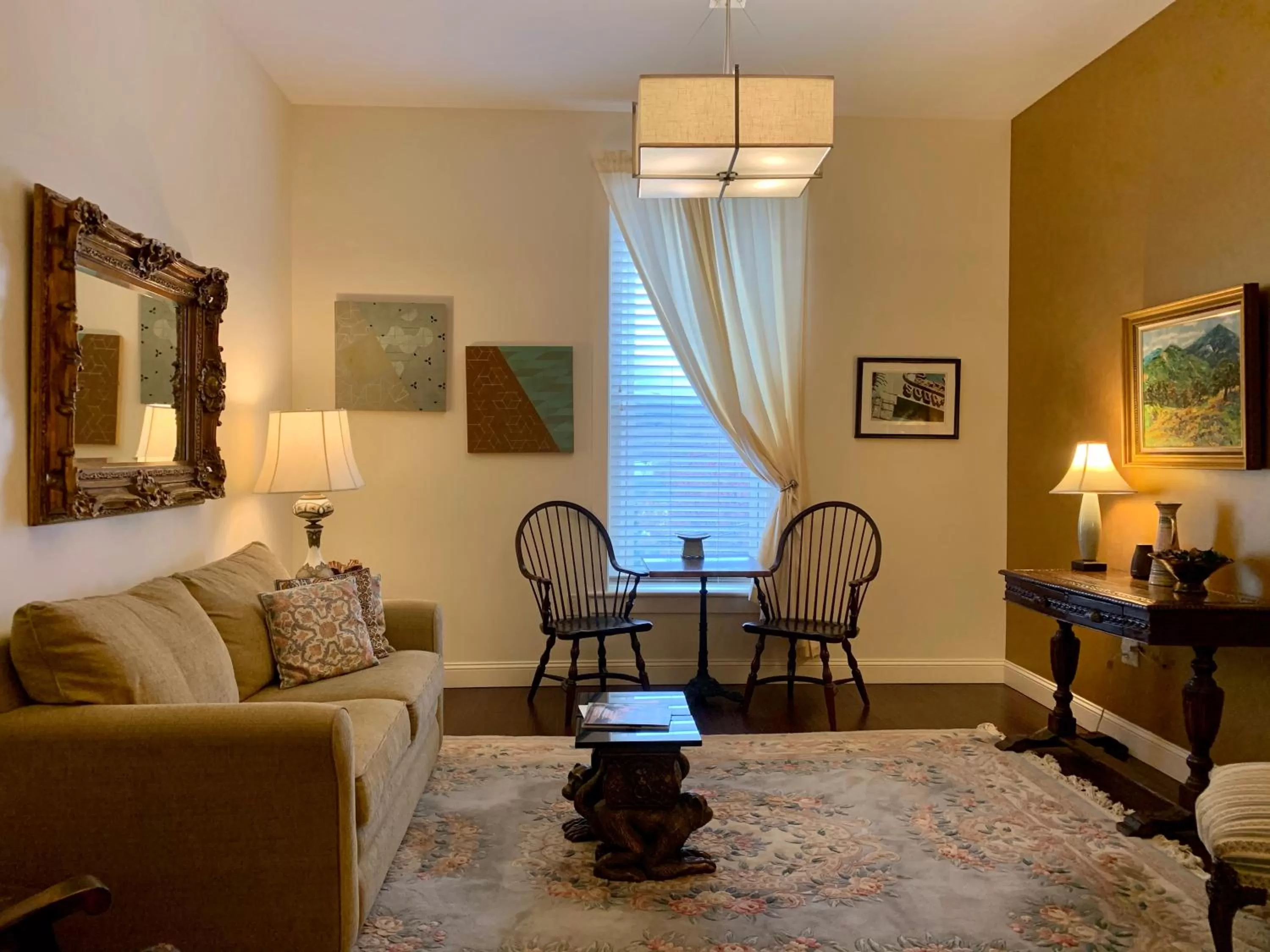 Seating Area in The Barrington