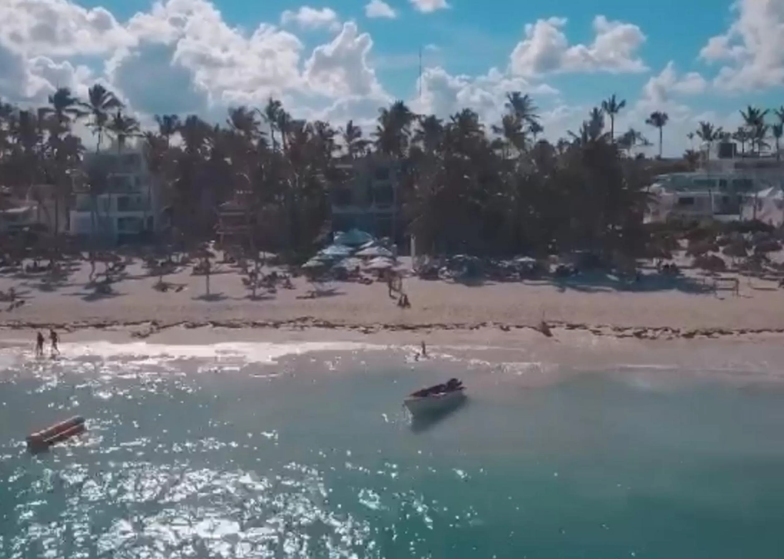 Beach in LOS CORALES VILLAS and SUITES - BEACH CLUB, SPA, RESTAURANTS