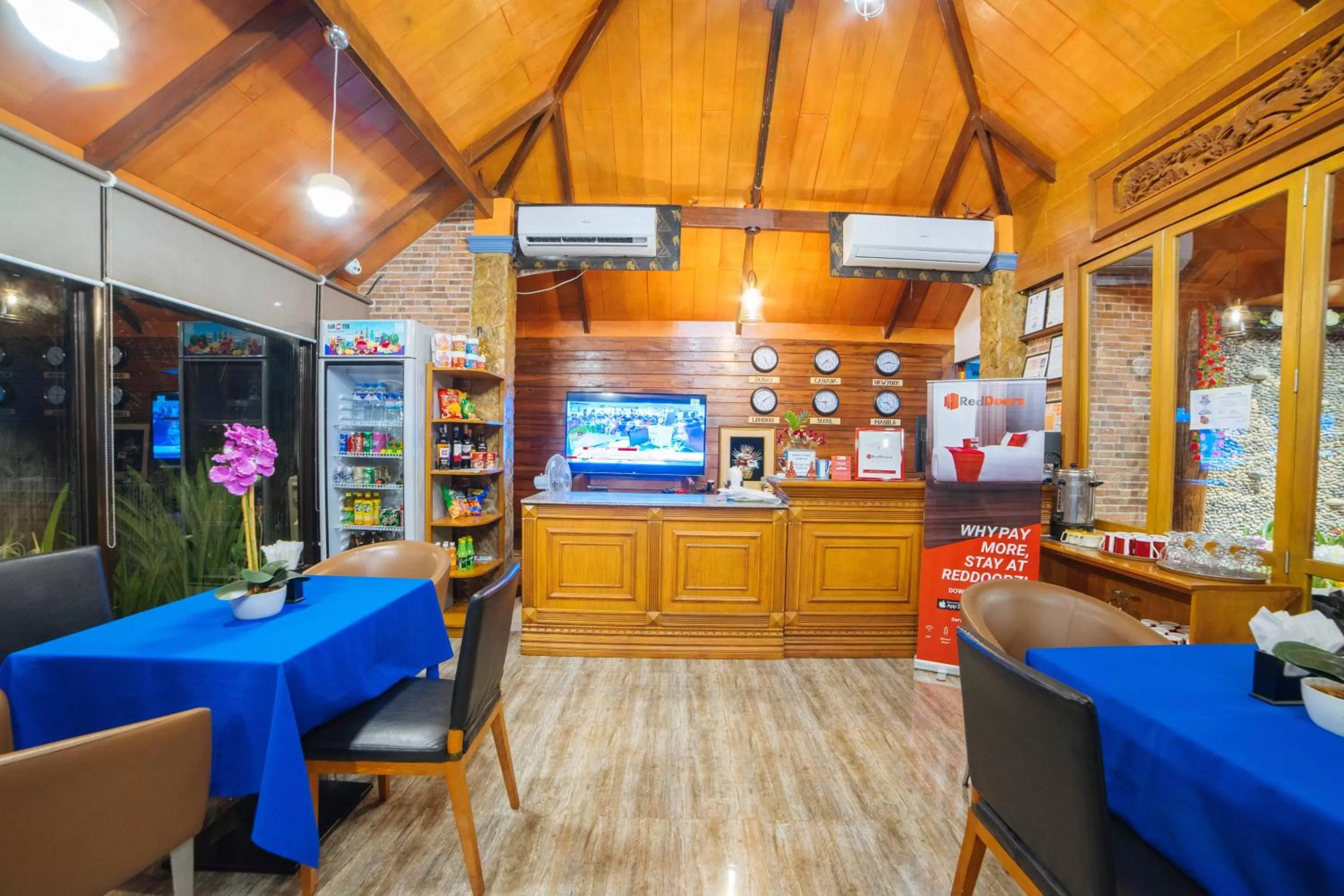 Restaurant/places to eat in RedDoorz Plus @ Starhomes Olivianville