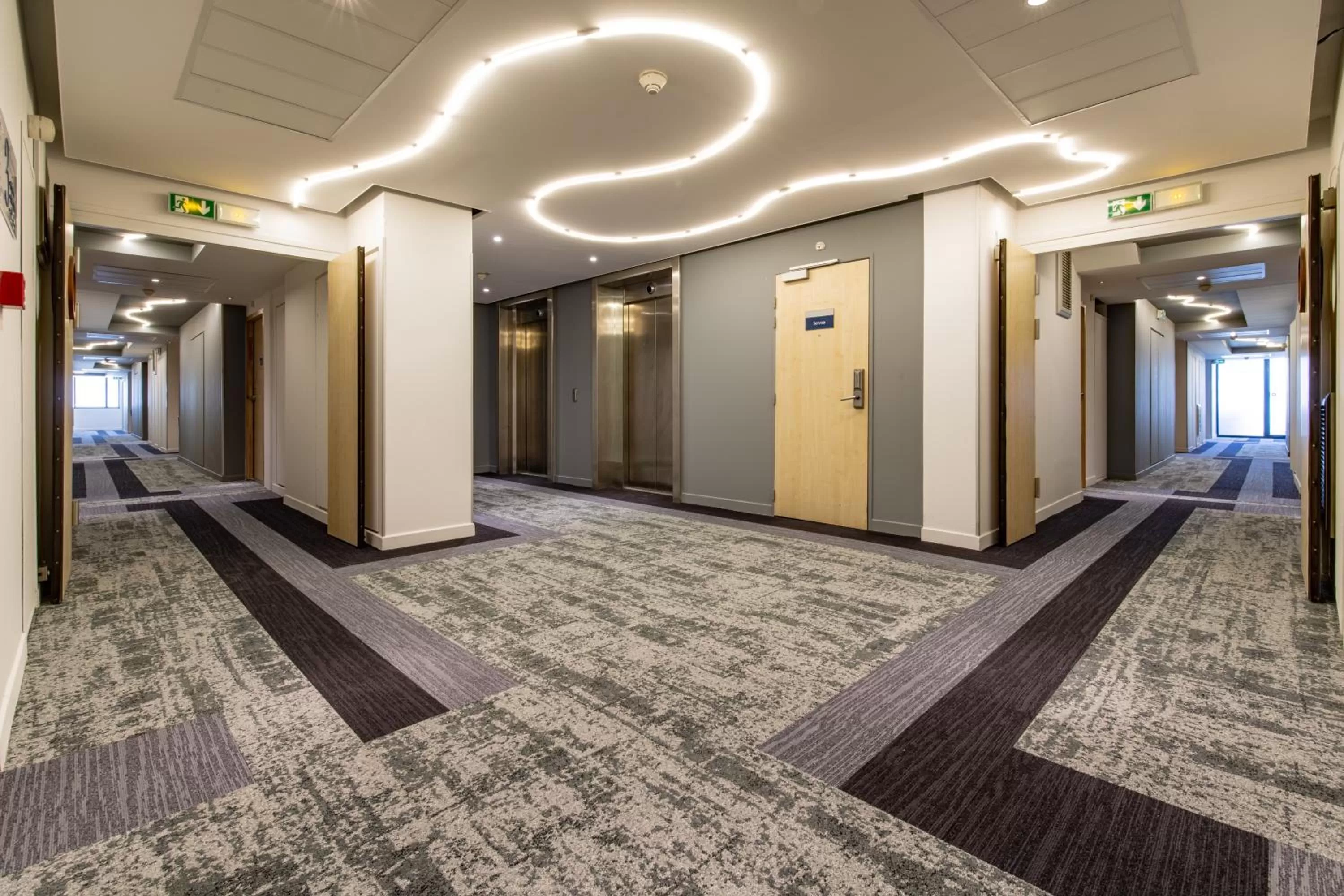 Property building in Mercure Avignon TGV Hotel & Spa