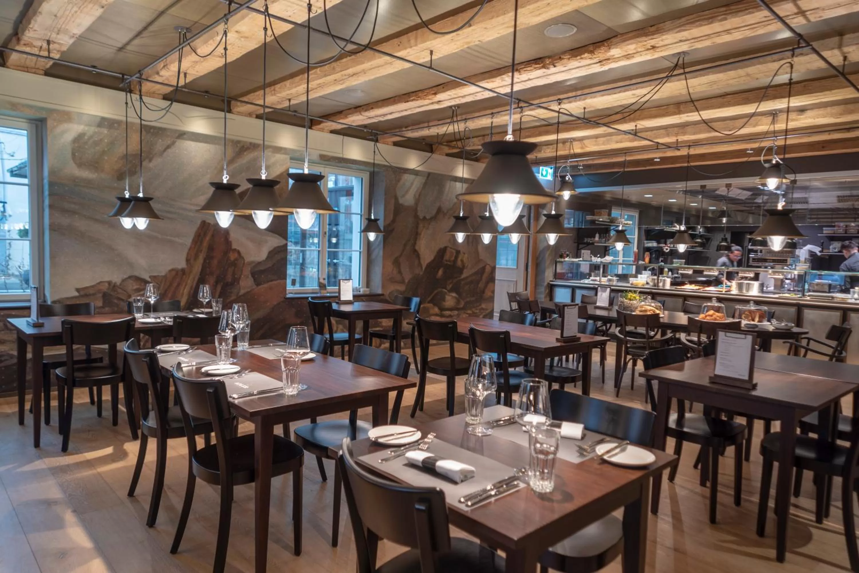 Restaurant/places to eat in CASPAR Swiss Quality Hotel