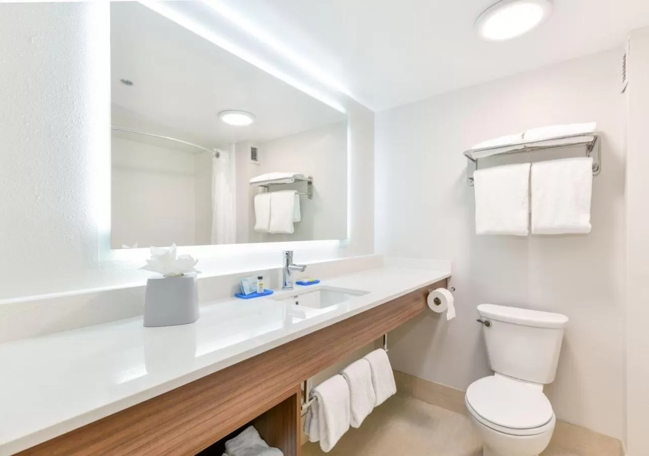 Queen Room with Two Queen Beds in Holiday Inn Express Hotel & Suites Pigeon Forge, an IHG Hotel