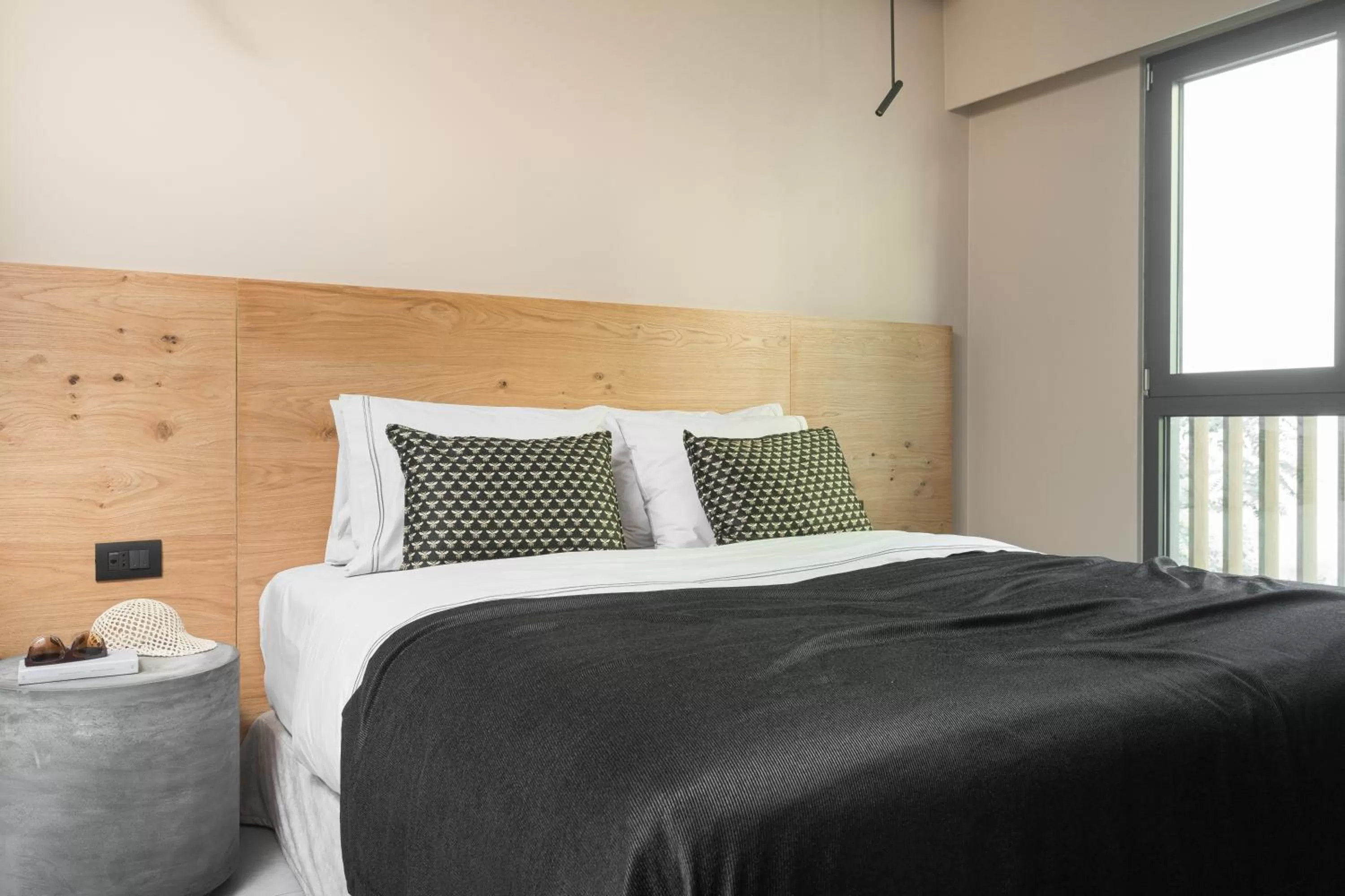 Bed in 11 Enteka Acropolis Suites