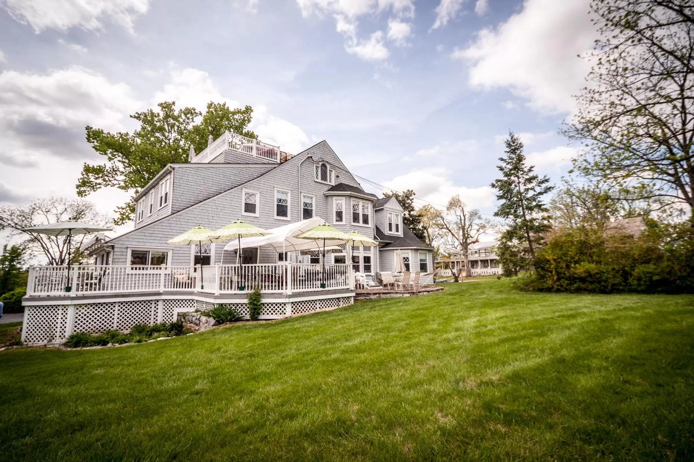 Balcony/Terrace in Friendly City Inn B&B