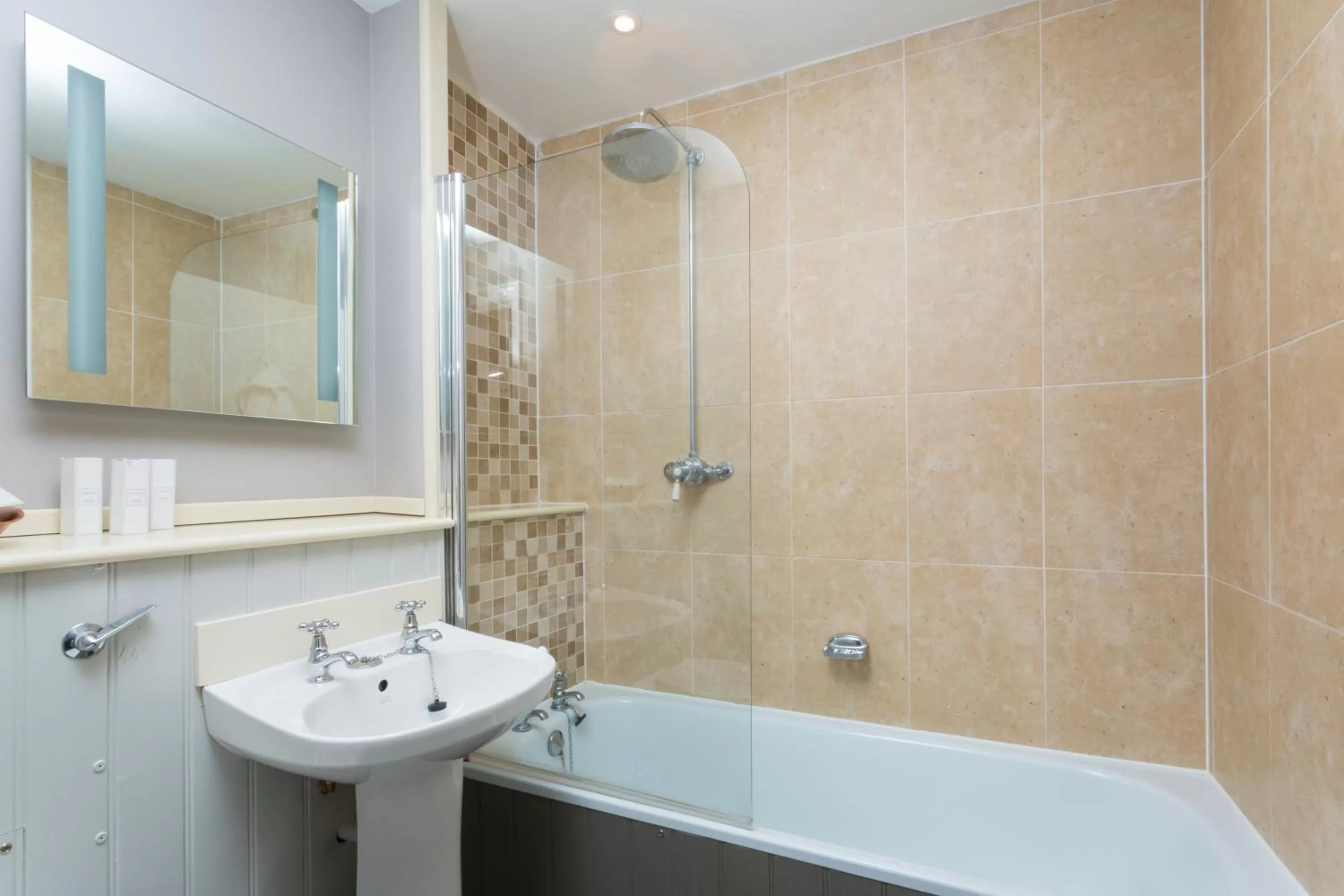 Bathroom in The Dog & Bear Hotel