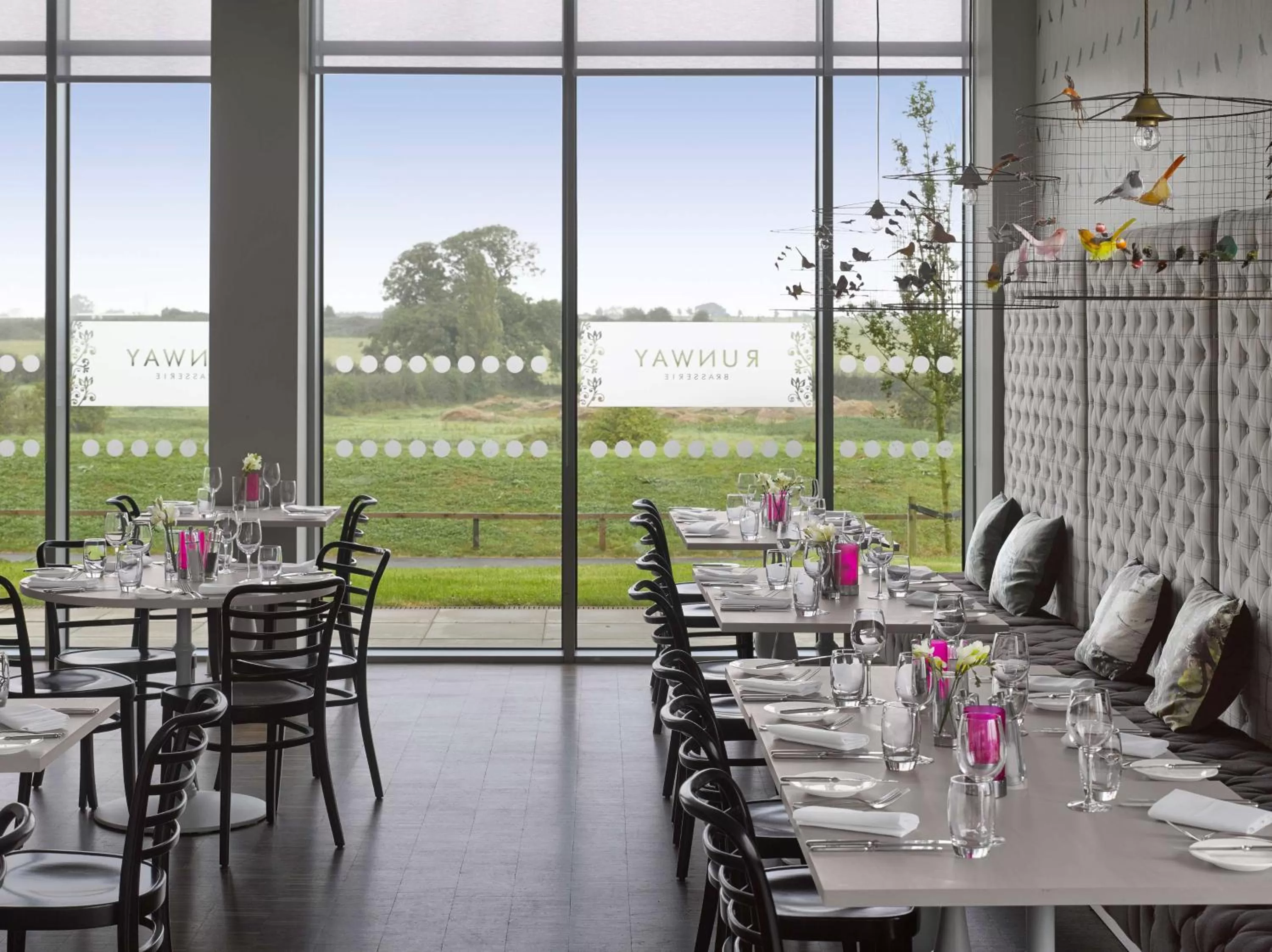 Restaurant/places to eat in Radisson Blu Hotel East Midlands Airport