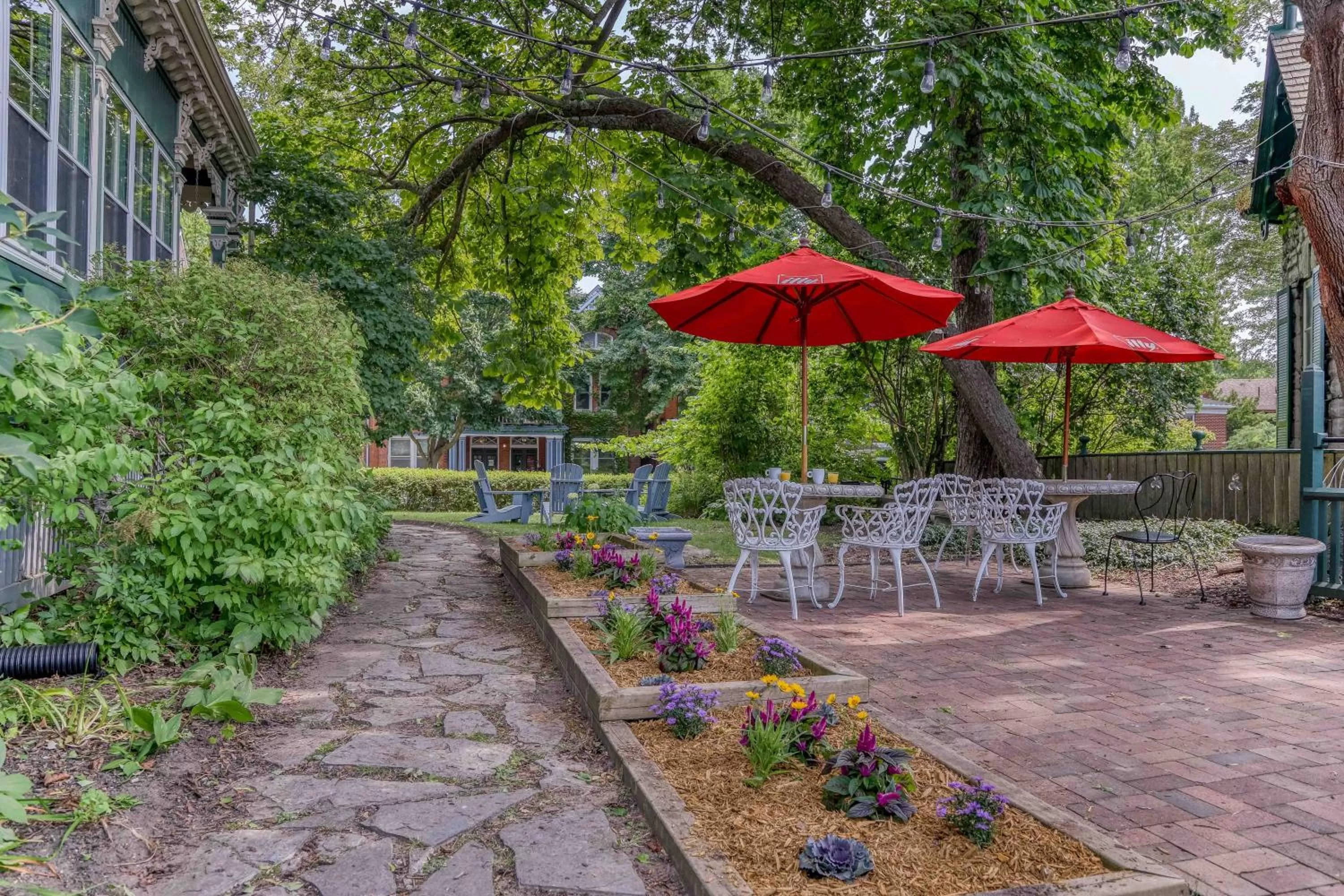 Garden in Hochelaga Inn