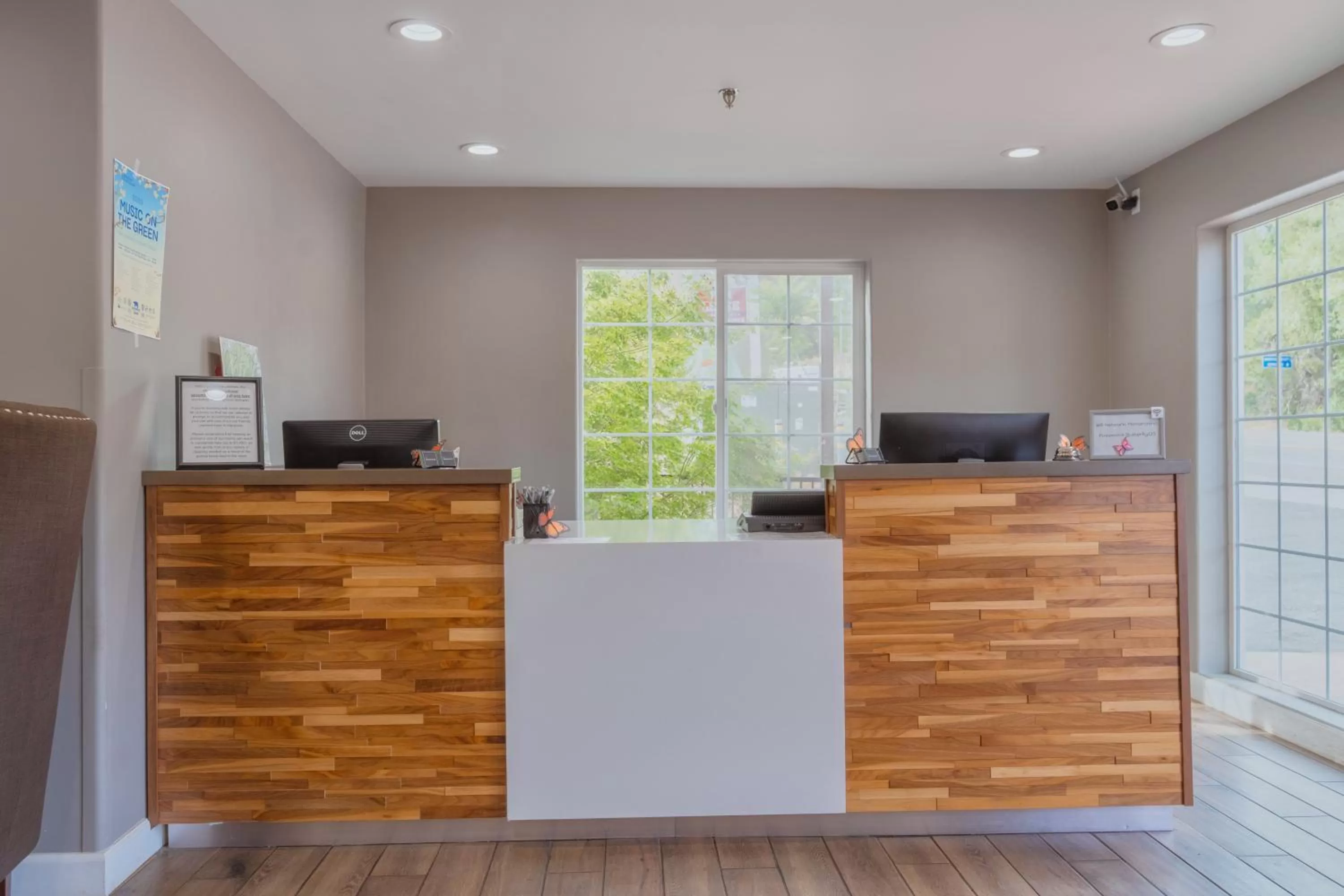 Lobby or reception in The Monarch Inn