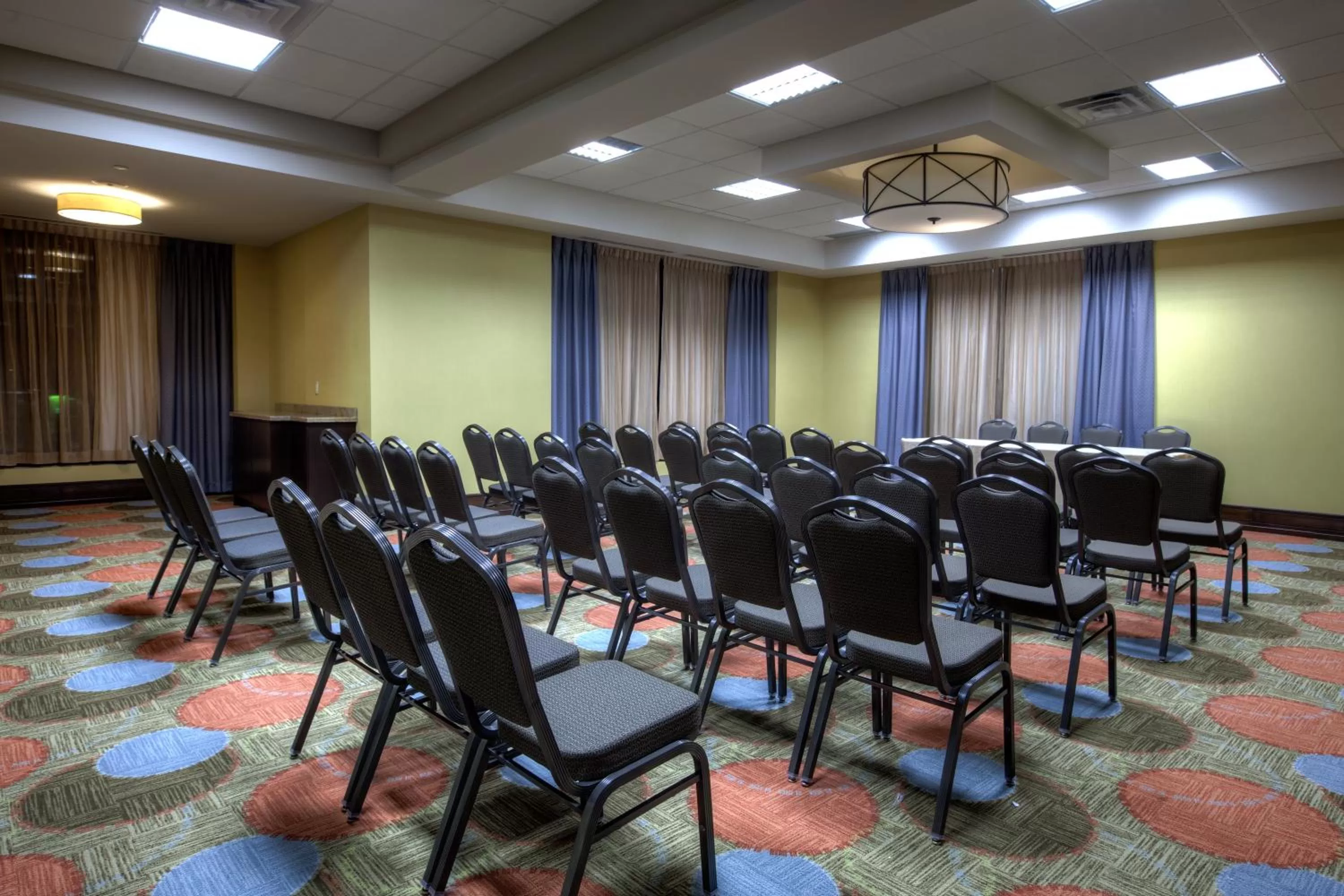 Meeting/conference room in Staybridge Suites Hamilton - Downtown by IHG