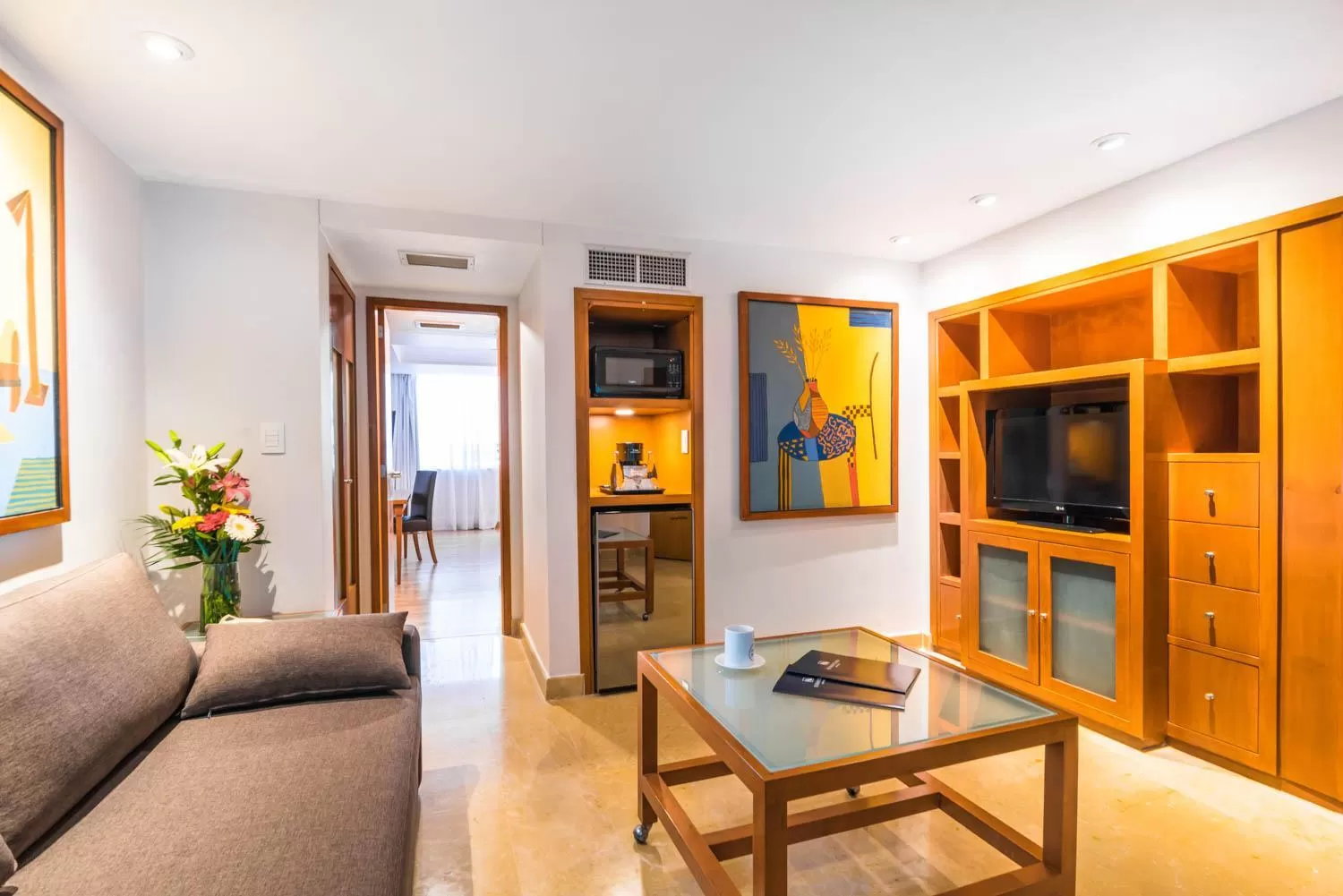 TV and multimedia in Eurostars Zona Rosa Suites