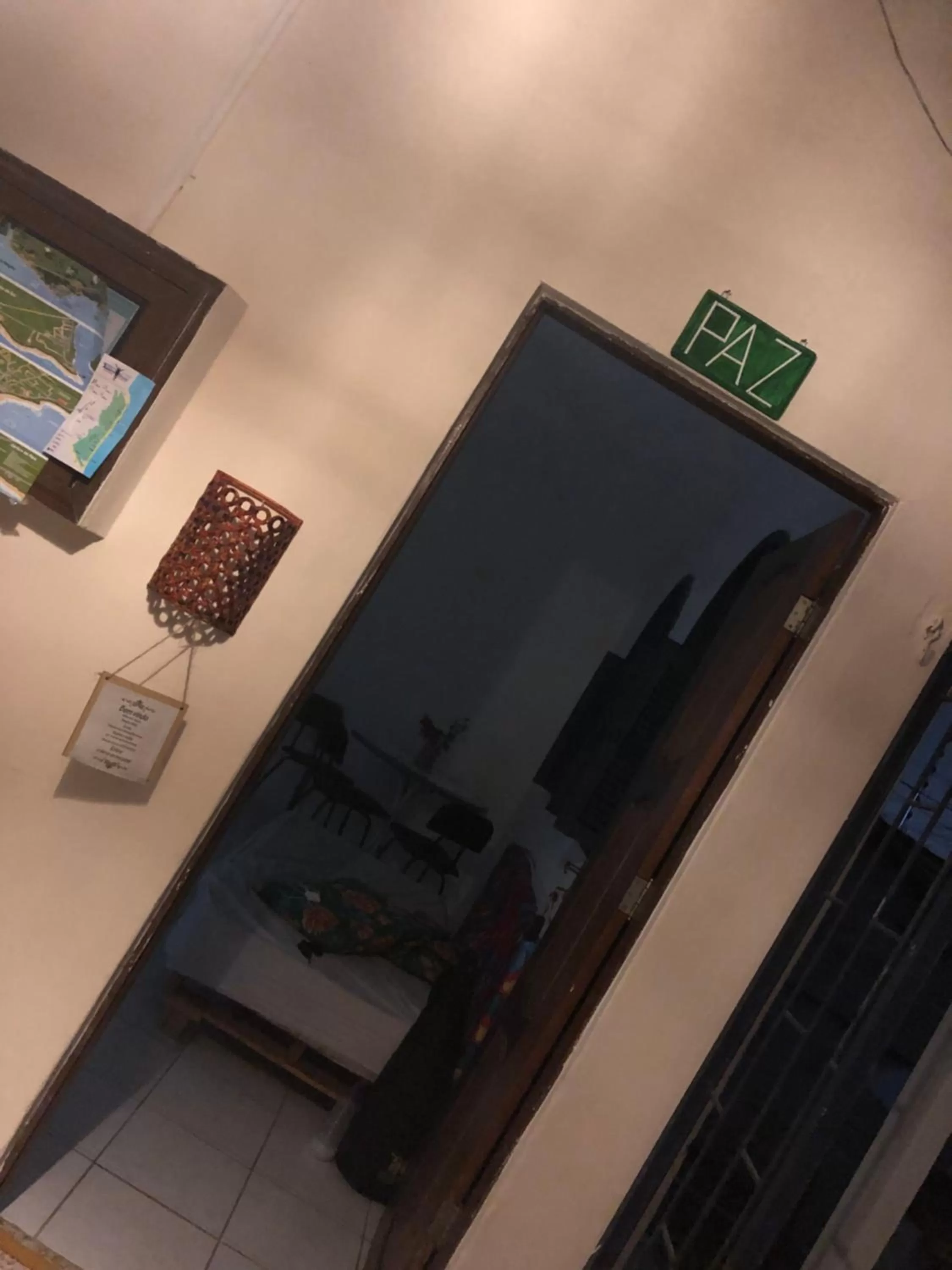 Night, TV/Entertainment Center in Hostel Das Canárias