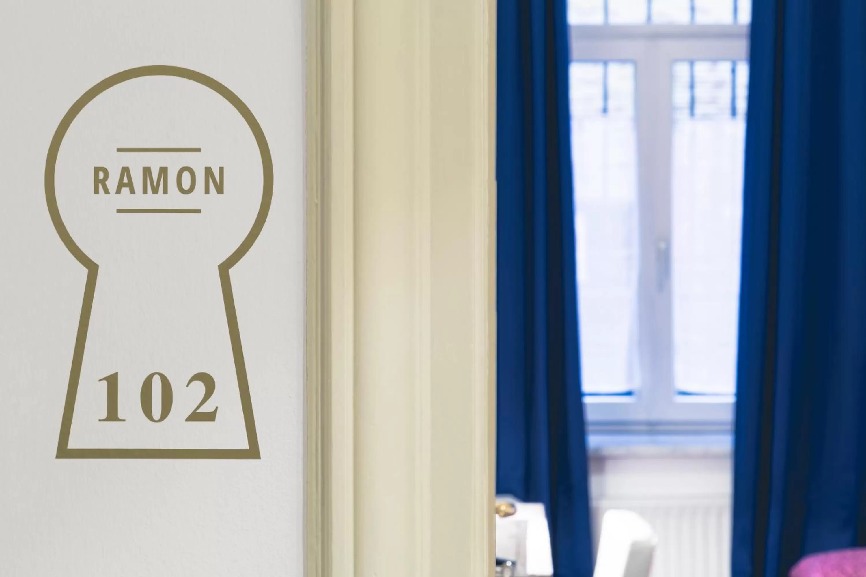 Logo/Certificate/Sign in Bolzano Rooms