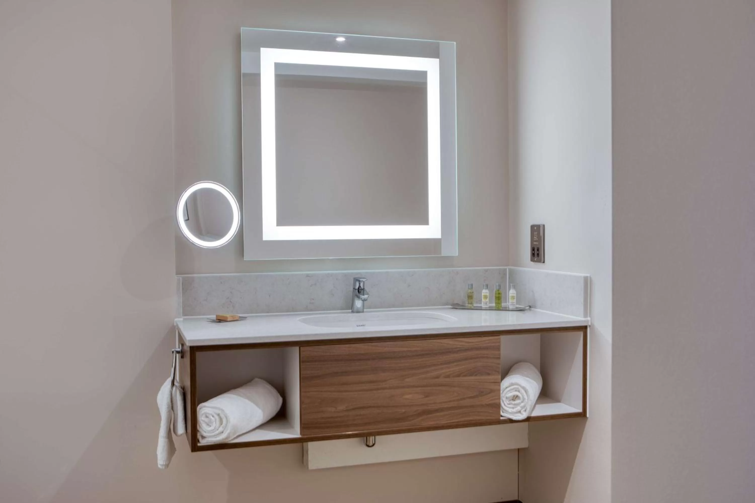 Bathroom in DoubleTree by Hilton Dartford Bridge