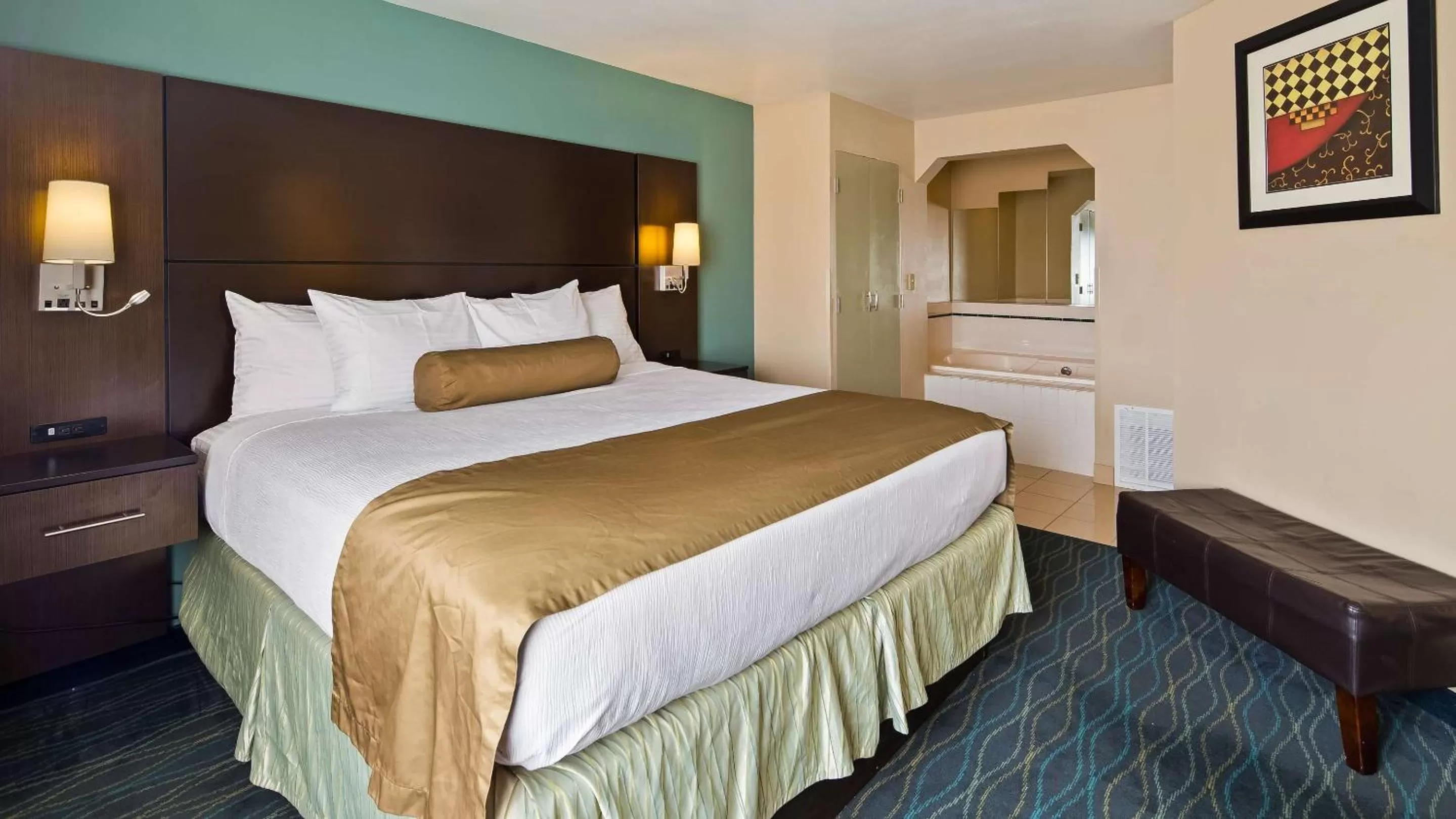 Bed in Baymont by Wyndham Marion, OH