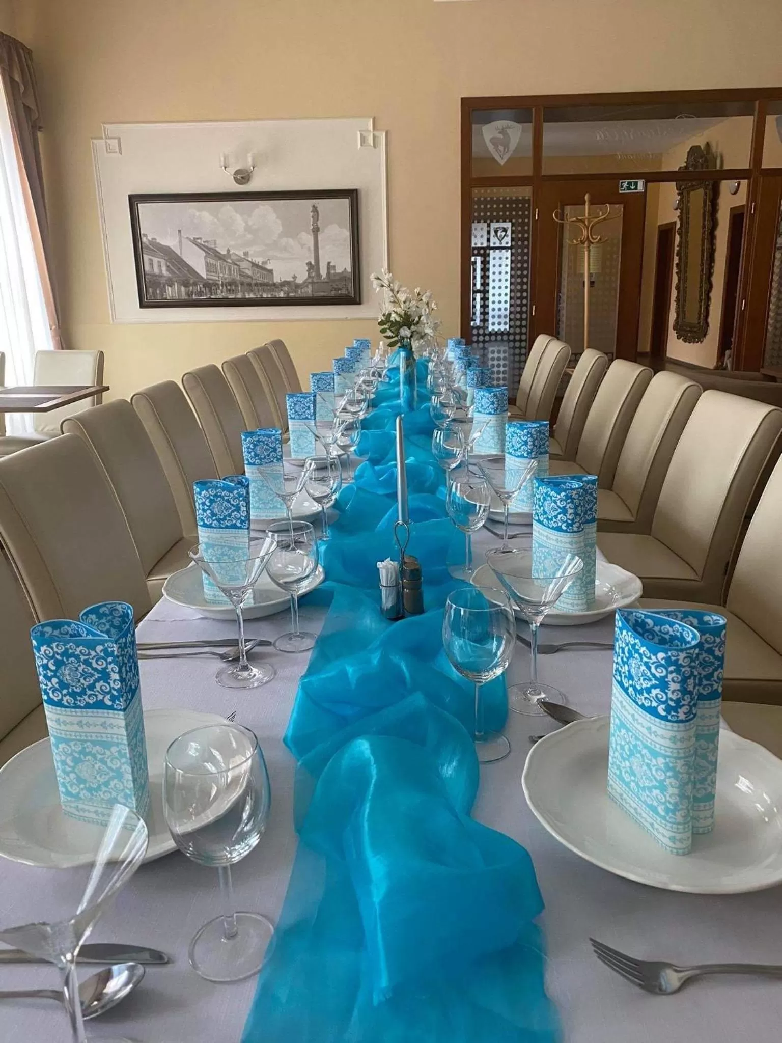 Restaurant/Places to Eat in Hotel Jelen