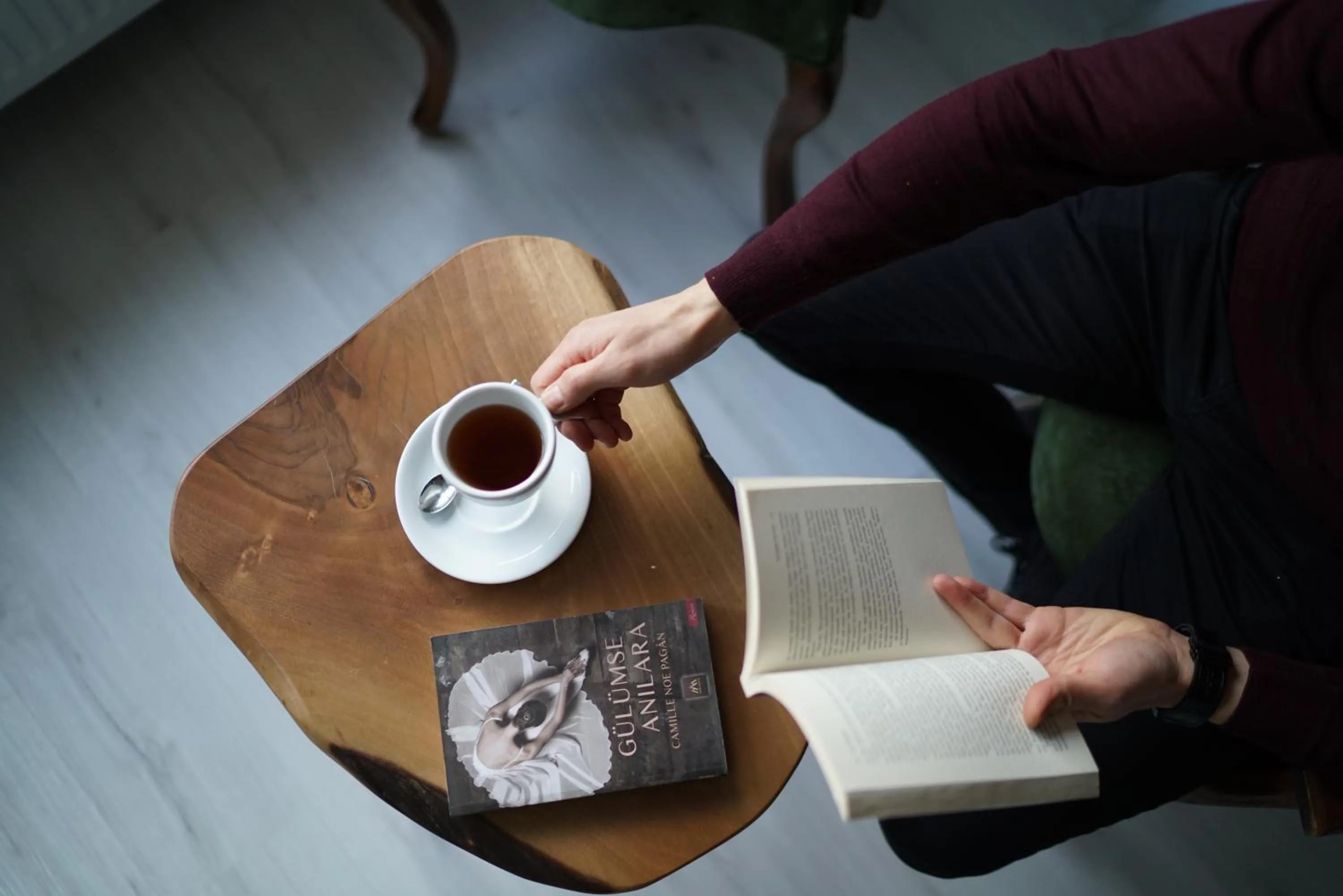 Seating area in PANDAN KARAKOY SUİT