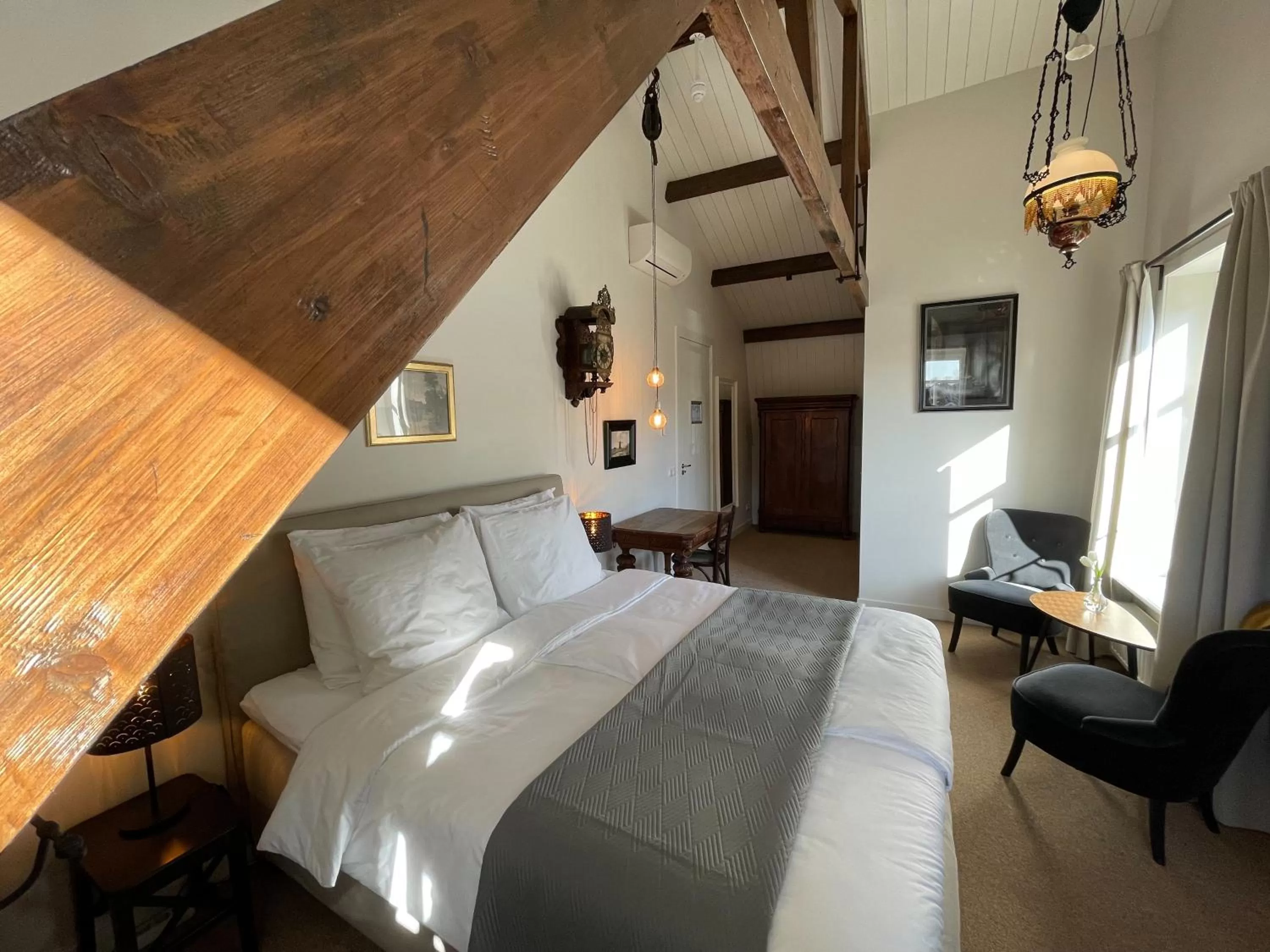 Photo of the whole room, Bed in BnB 't Ambacht - Boutique Hotel