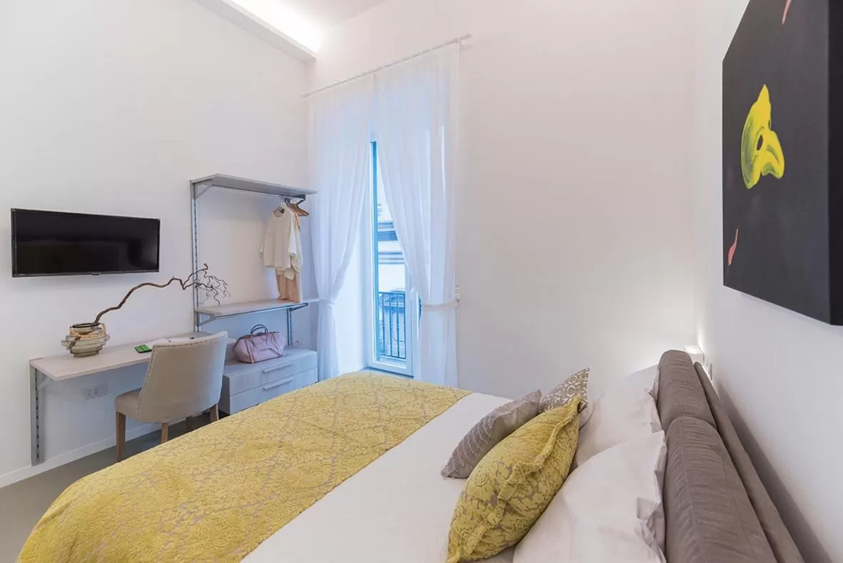 Bed in A Misura Duomo Rooms & Apartment - LS Accommodations