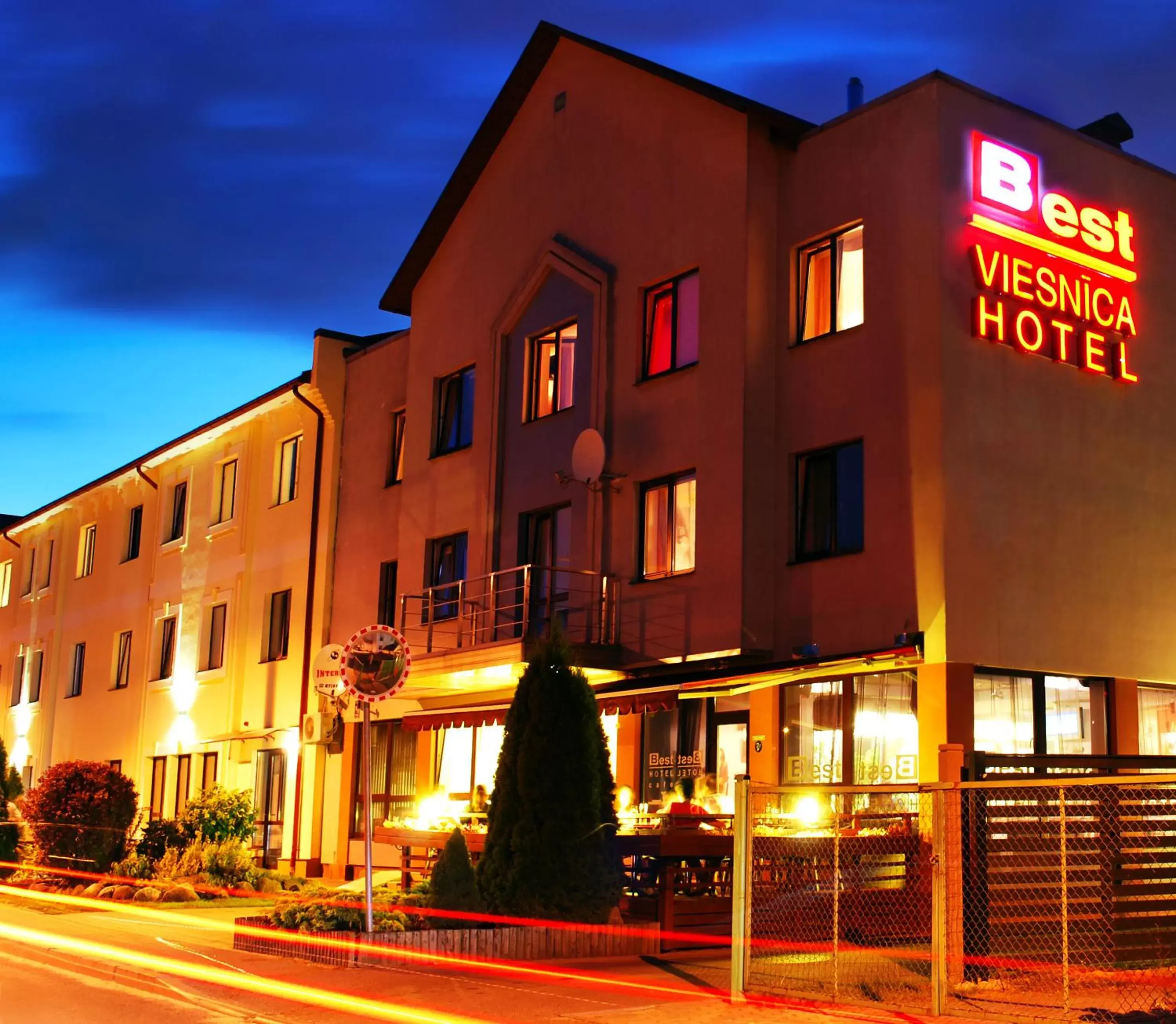 Facade/entrance in Hotel BEST with FREE PARKING Facade/entrance in Hotel BEST with FREE PARKING