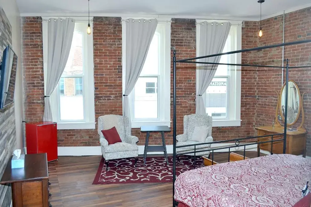 Deluxe King Studio in Eighteen-Ninety Sleepover Deluxe King Studio in Eighteen-Ninety Sleepover