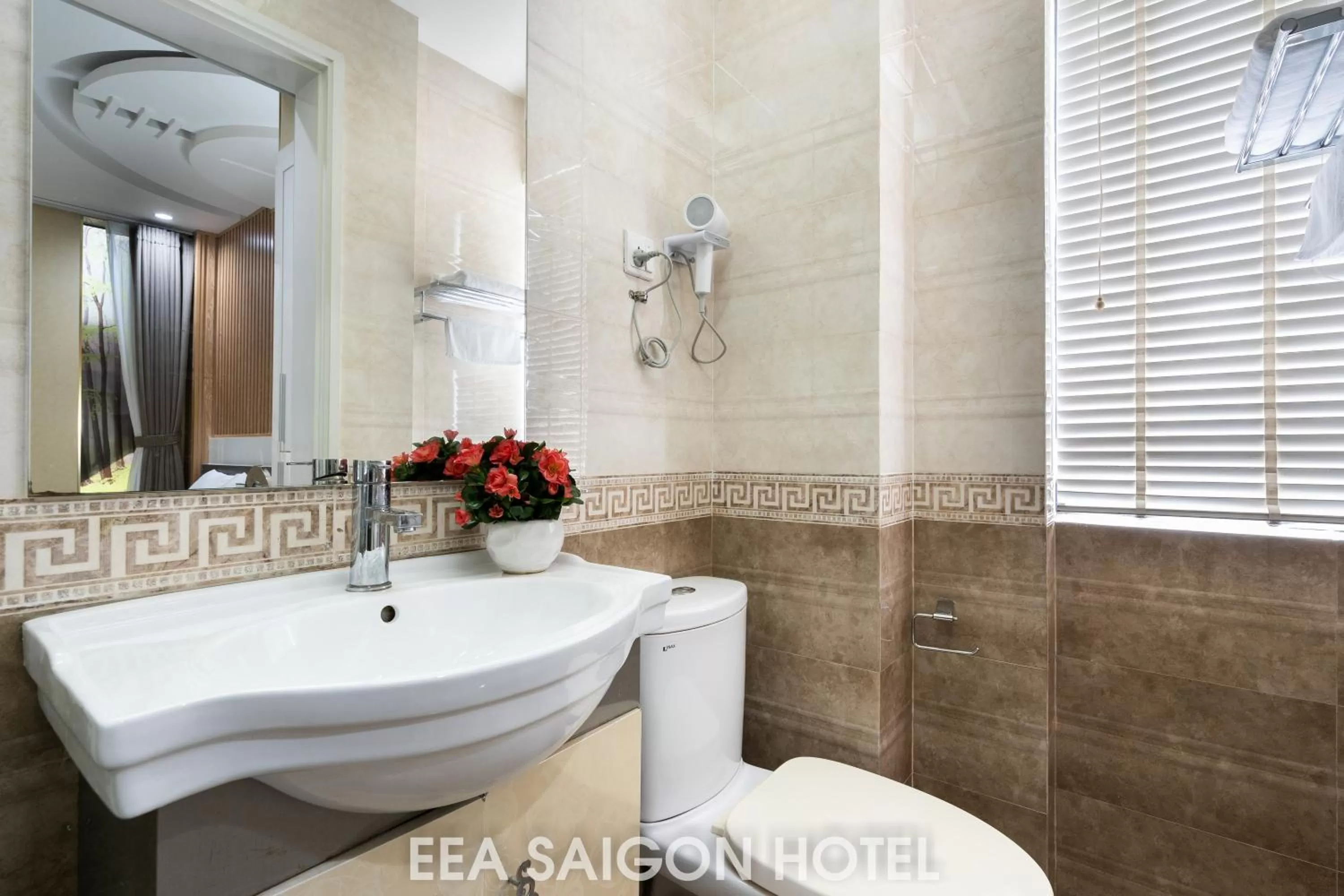 EEA Central Saigon Hotel