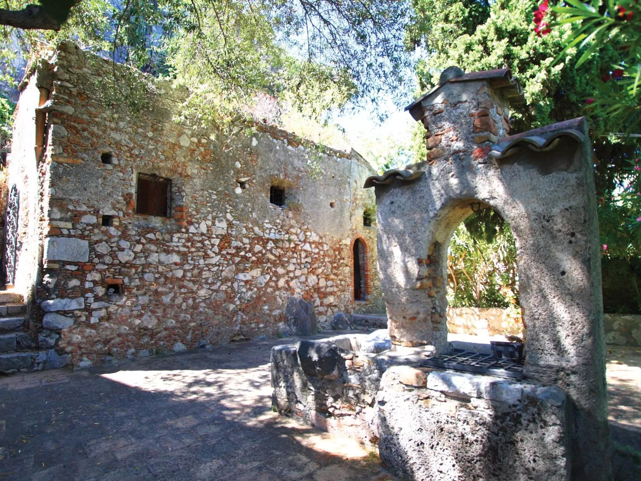 Patio in Hotel Ariston and Palazzo Santa Caterina