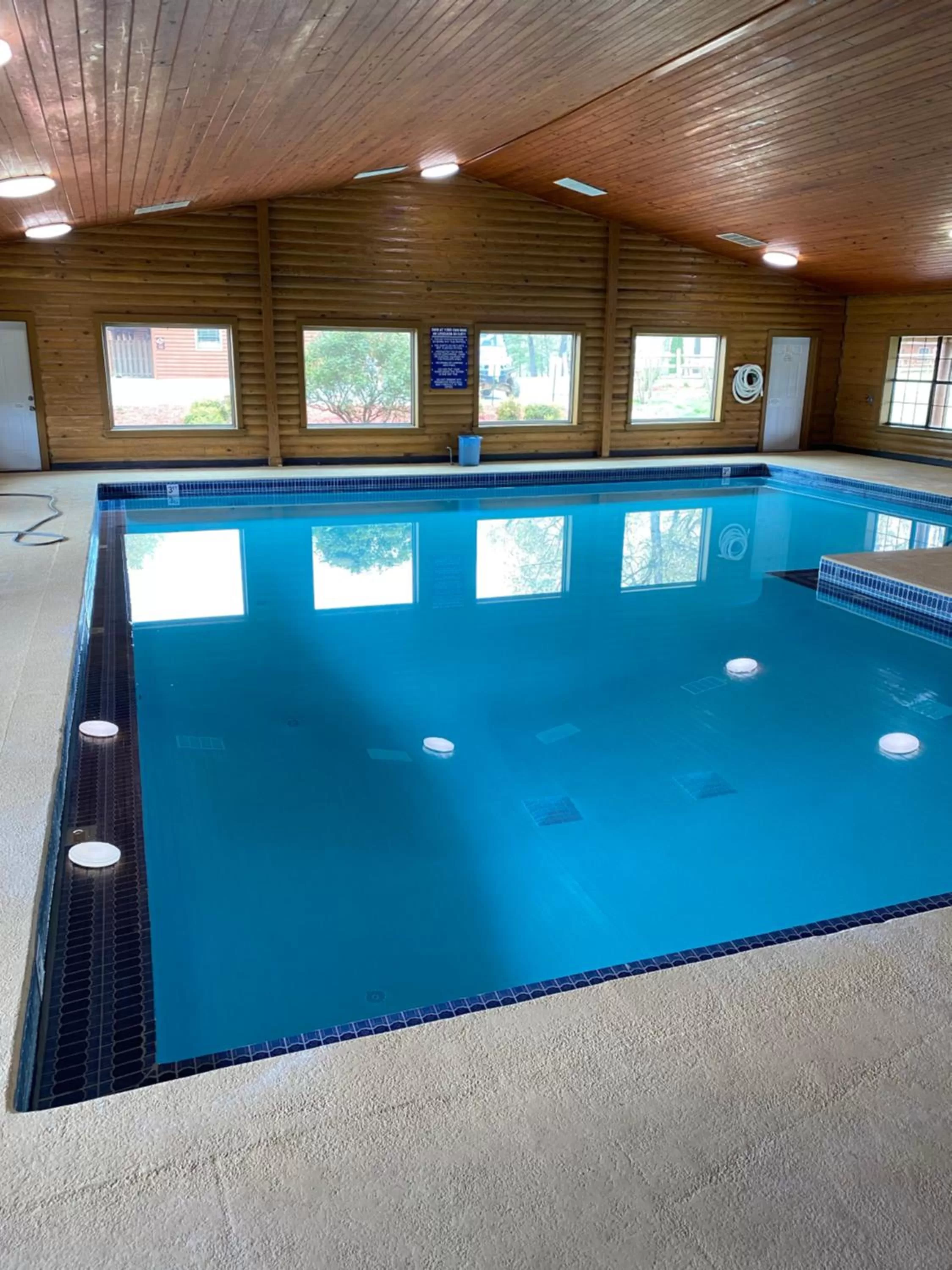 Pool view, Swimming Pool in Crown Lake Resort & RV