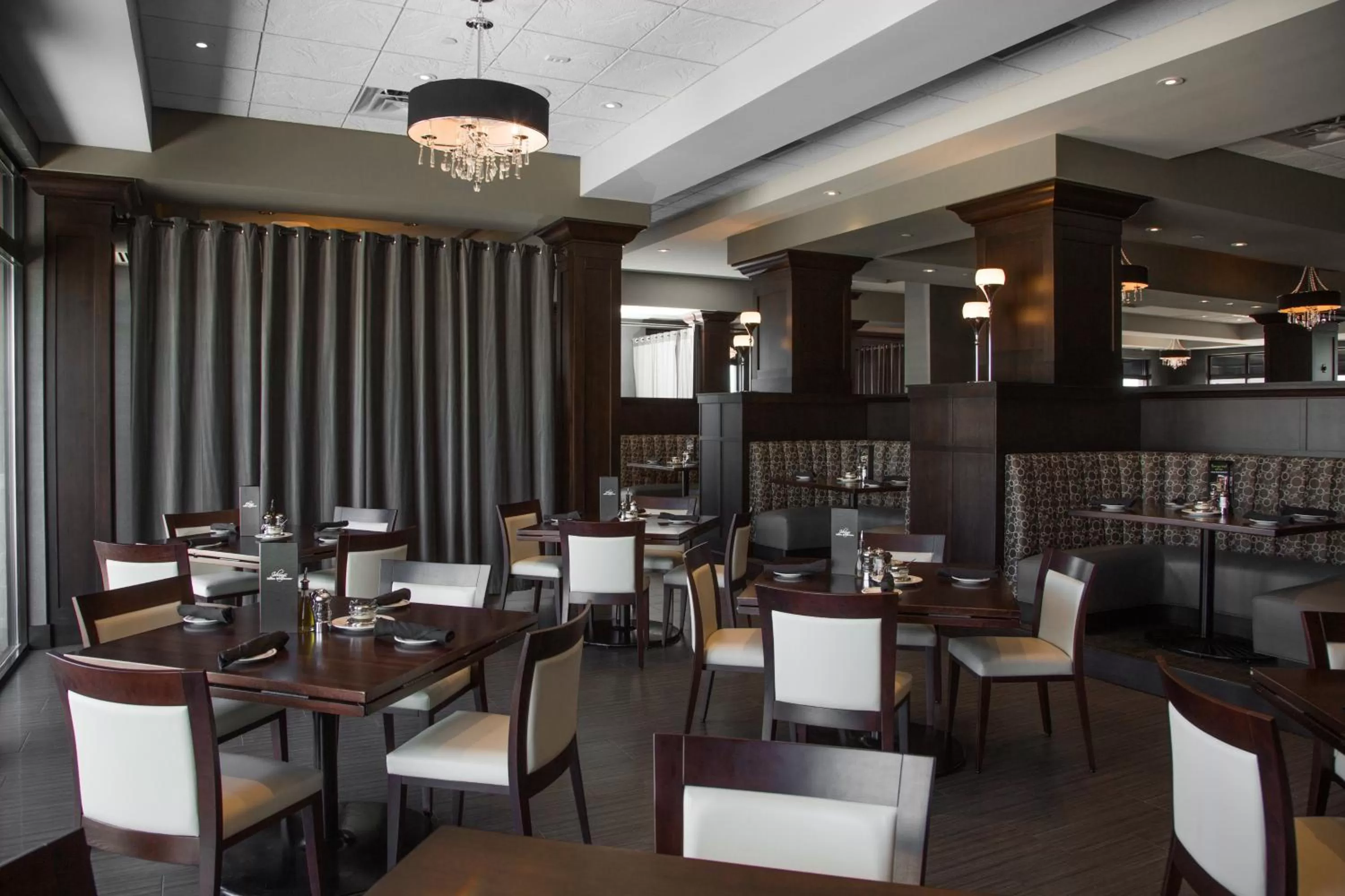 Restaurant/places to eat in Holiday Inn Cincinnati North West Chester by IHG