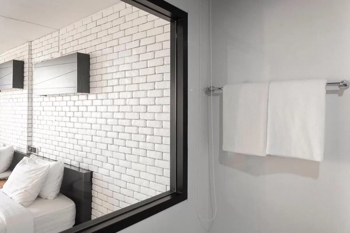 Bathroom, Bed in R1 Nimman Hotel Chiangmai