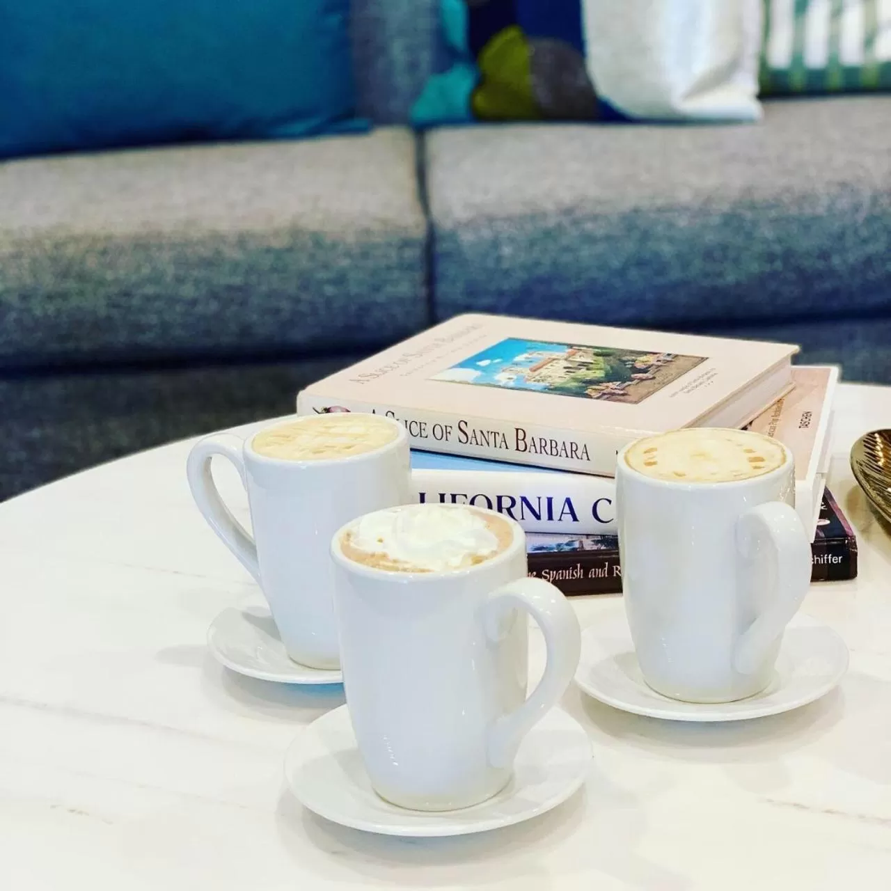 Coffee/tea facilities in Hyatt Place Santa Barbara