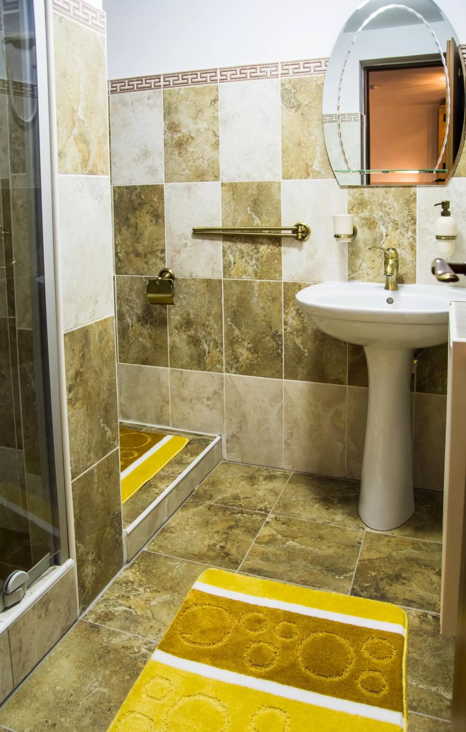 Shower in Pensiunea SilvAnka