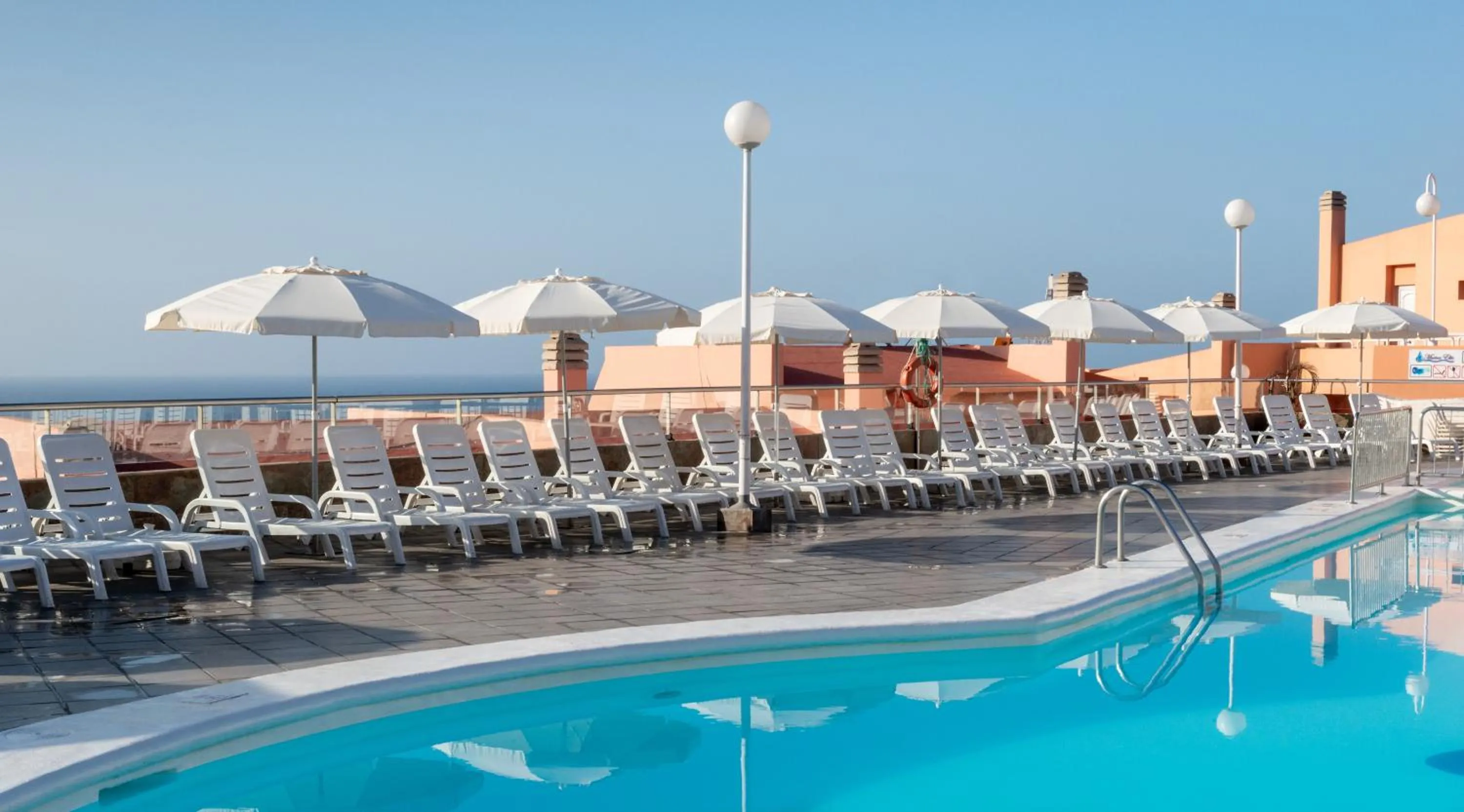 Swimming pool in Marina Elite