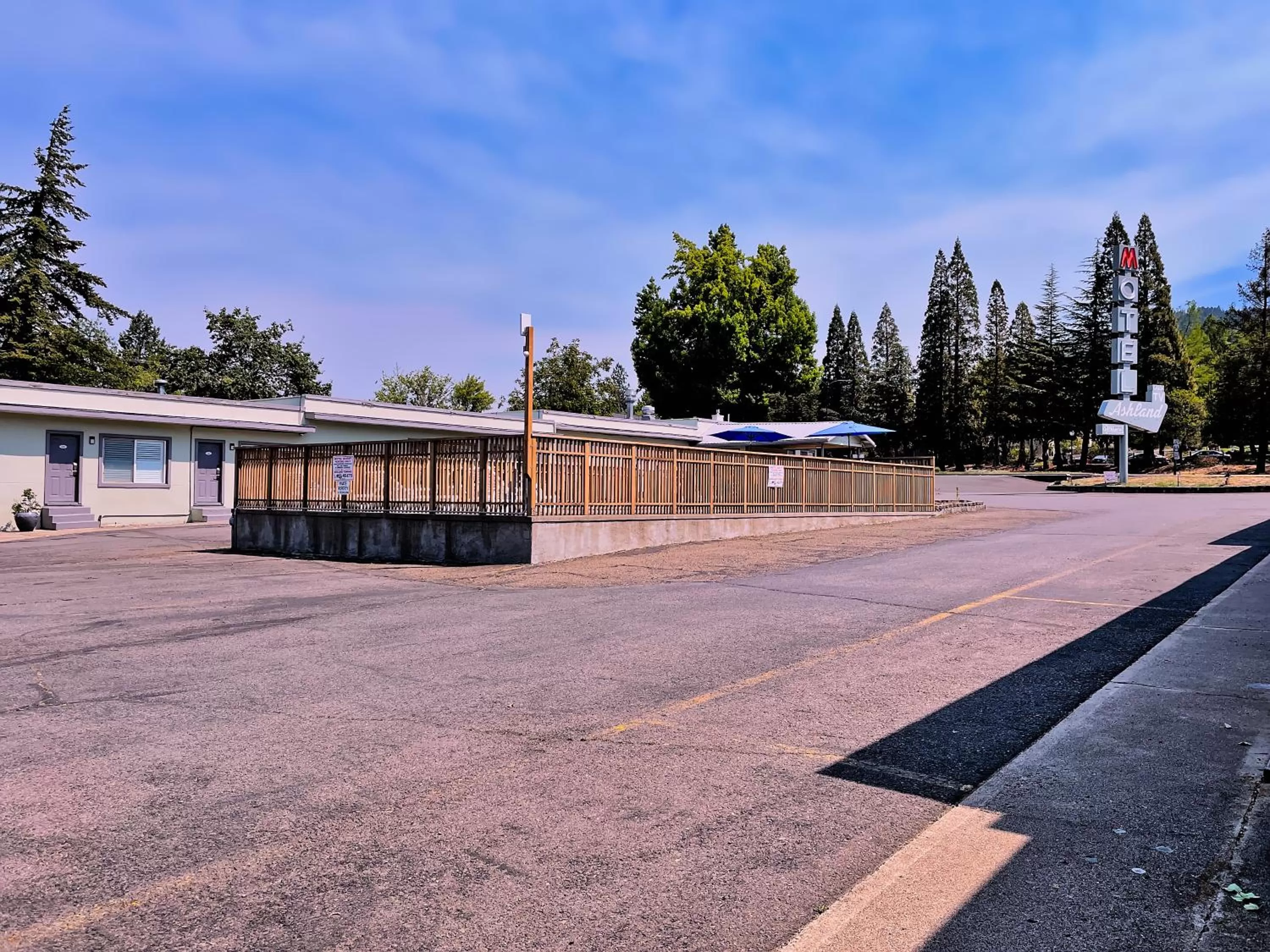 Property building in Ashland Motel - Oregon